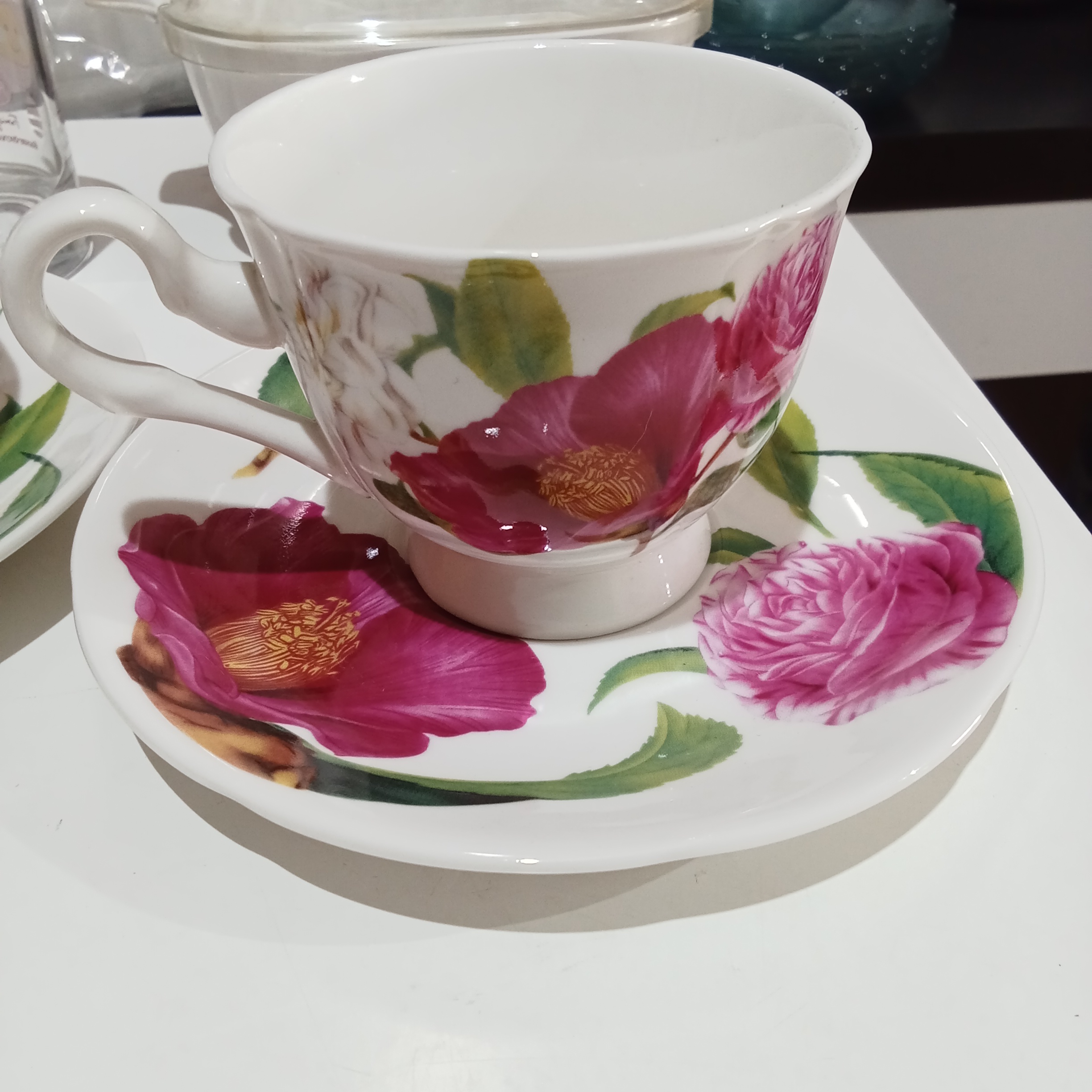 ชุดถ้วยชา