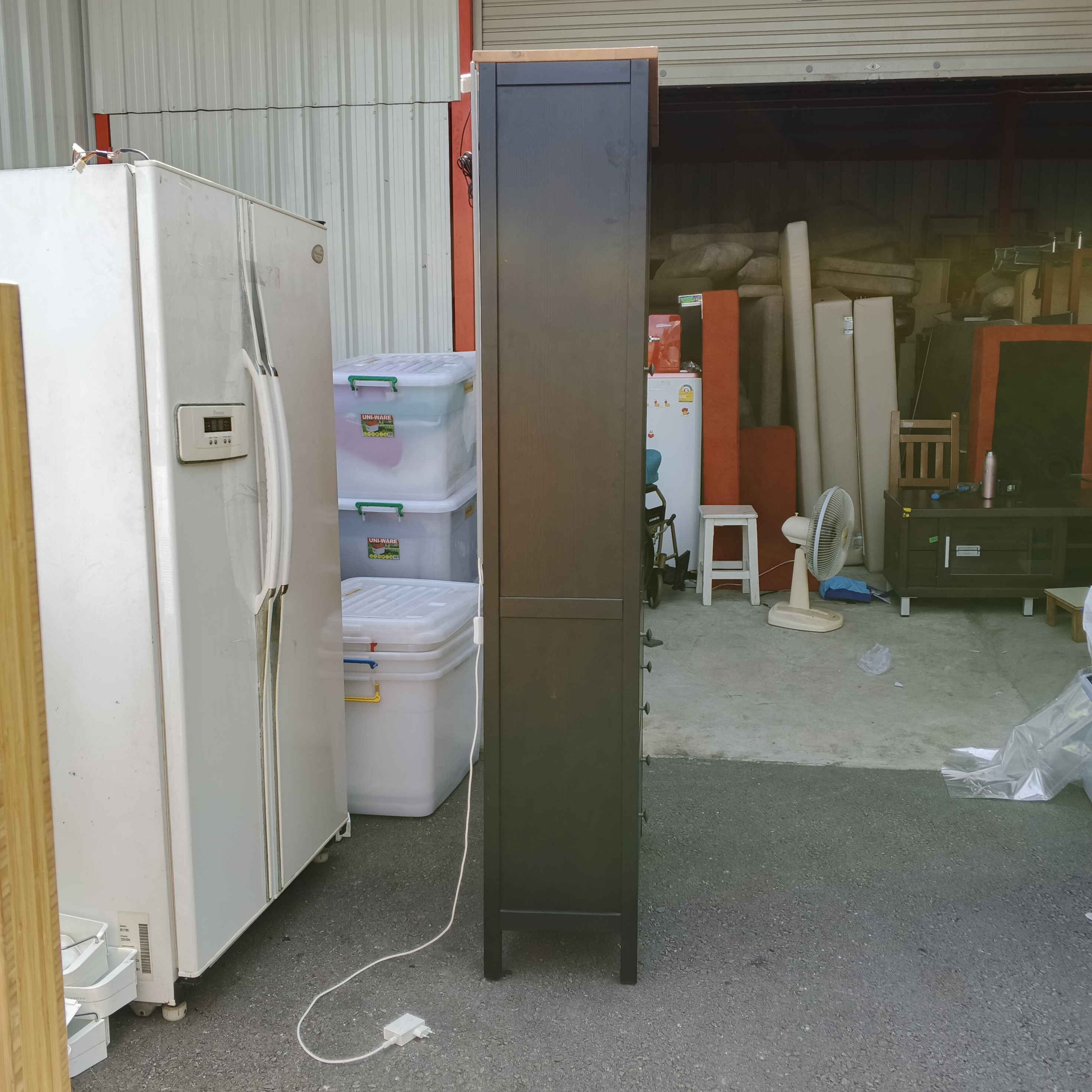 ตู้เก็บของ