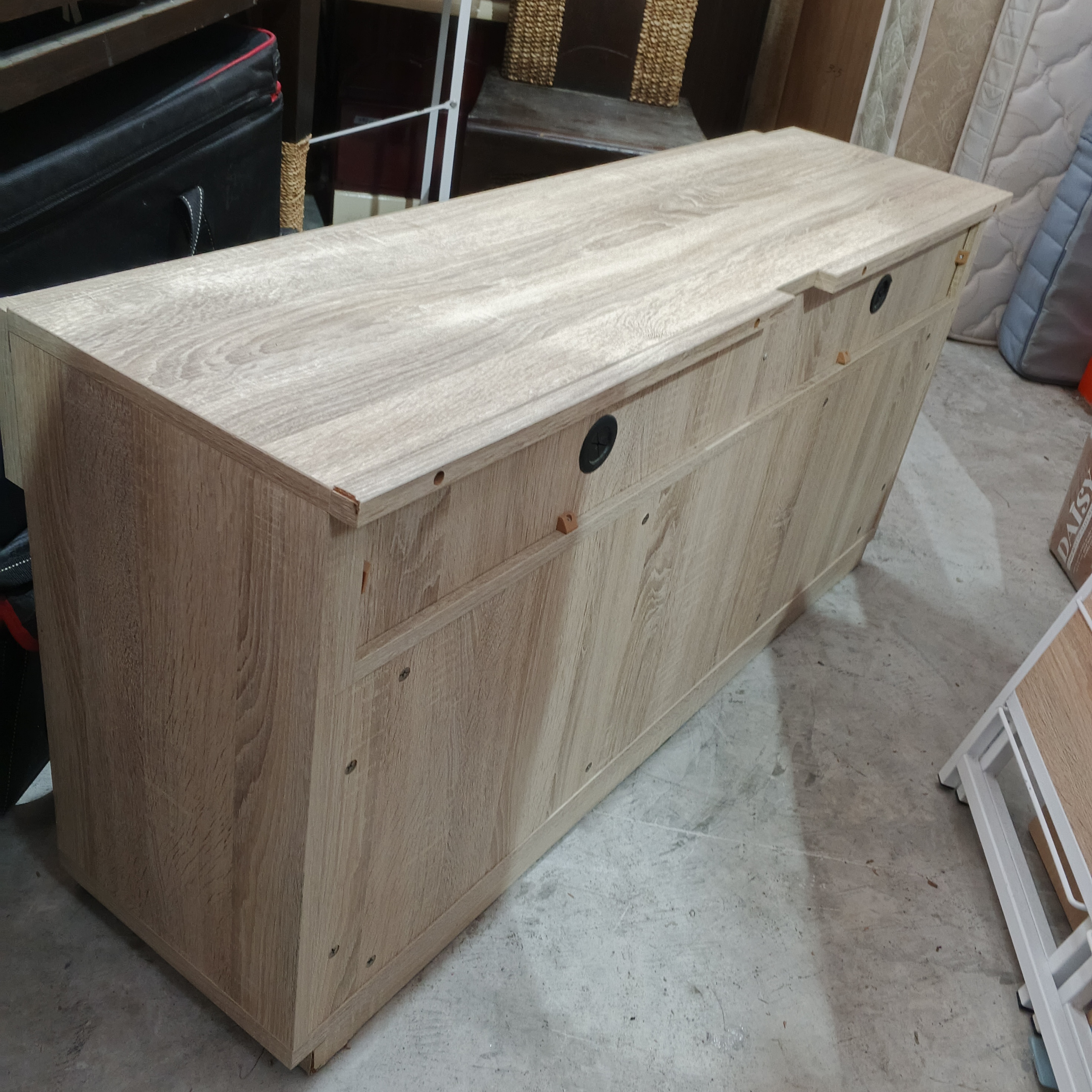 ชั้นวางของ