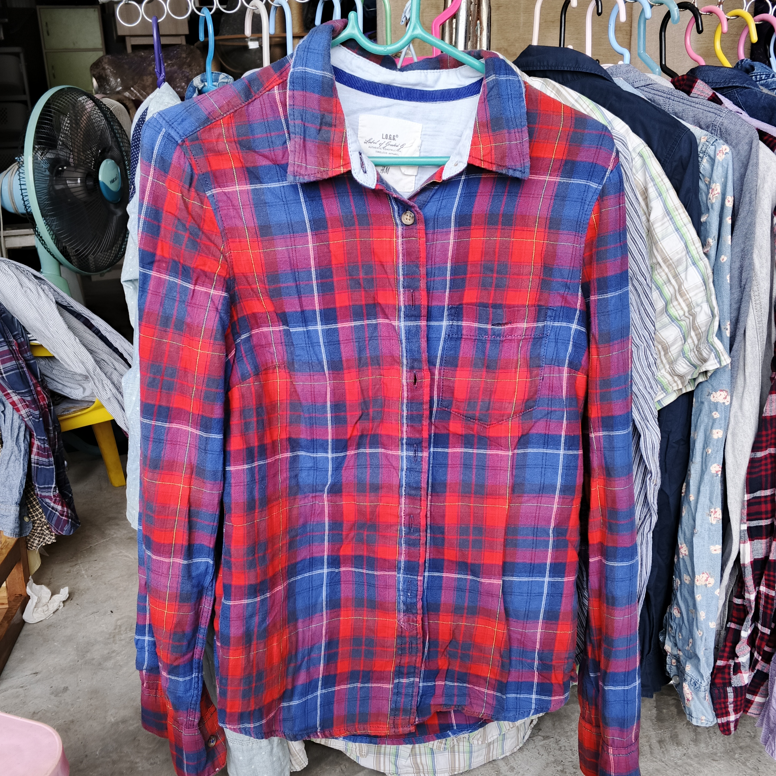 เสื้อเชิ้ตลายสก็อต