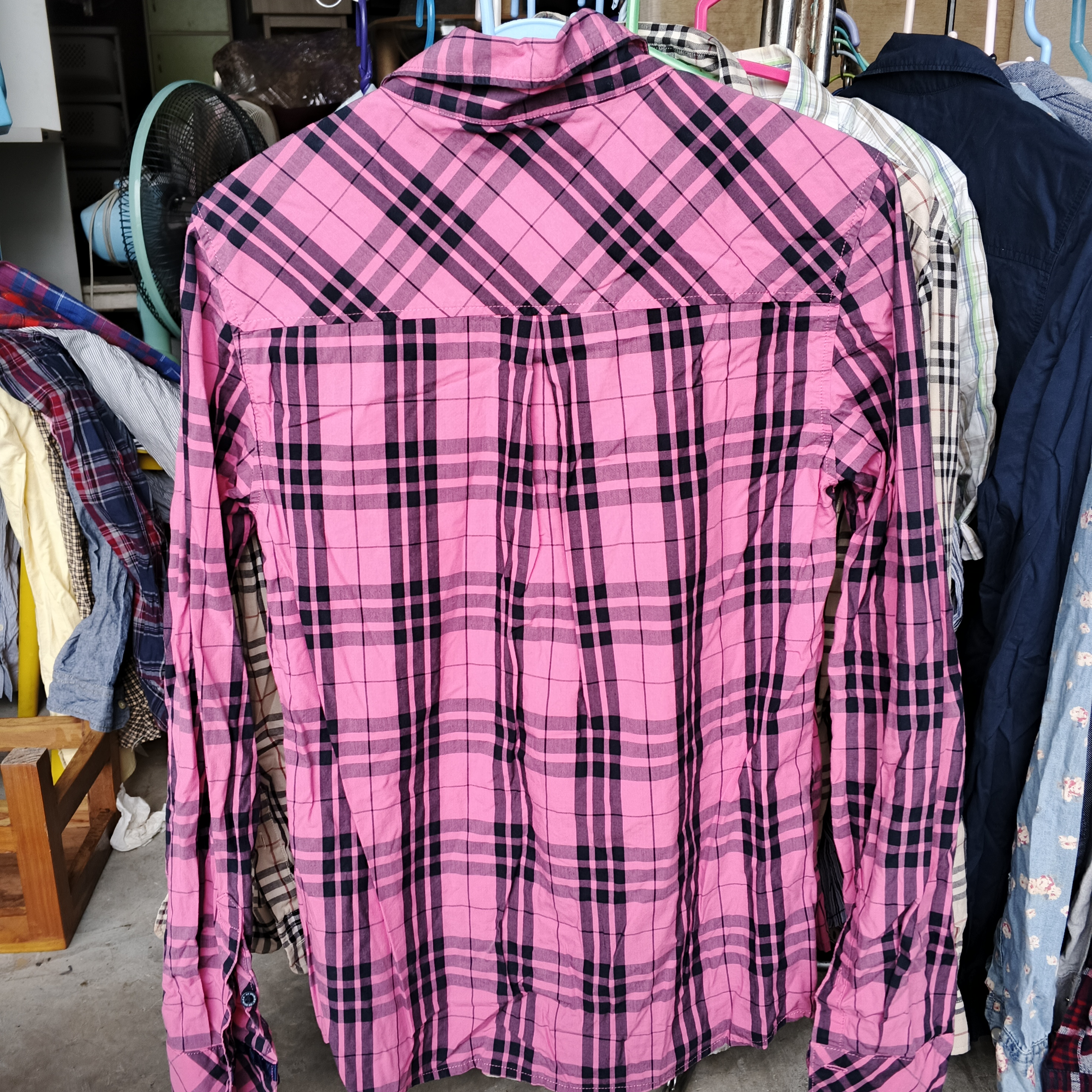 เสื้อเชิ้ตผู้ชาย