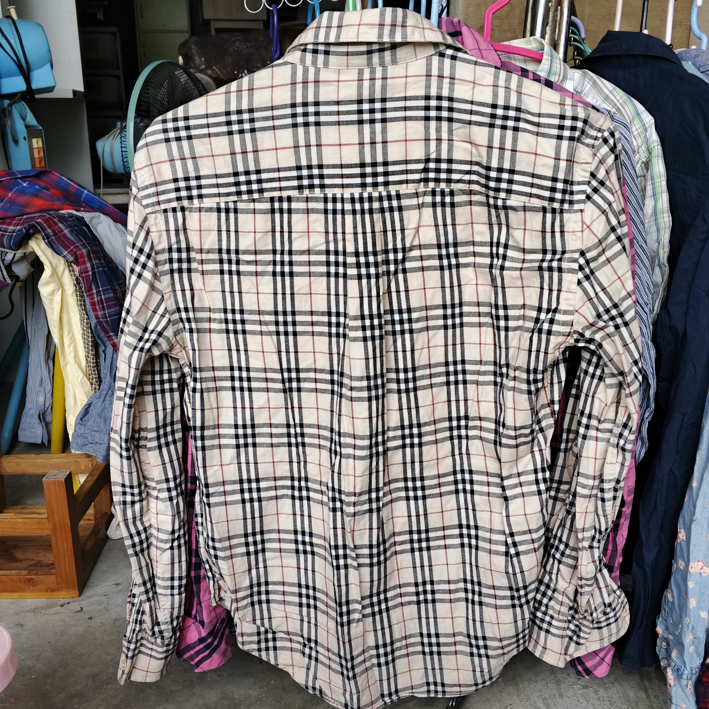 เสื้อเชิ้ตผู้ชาย