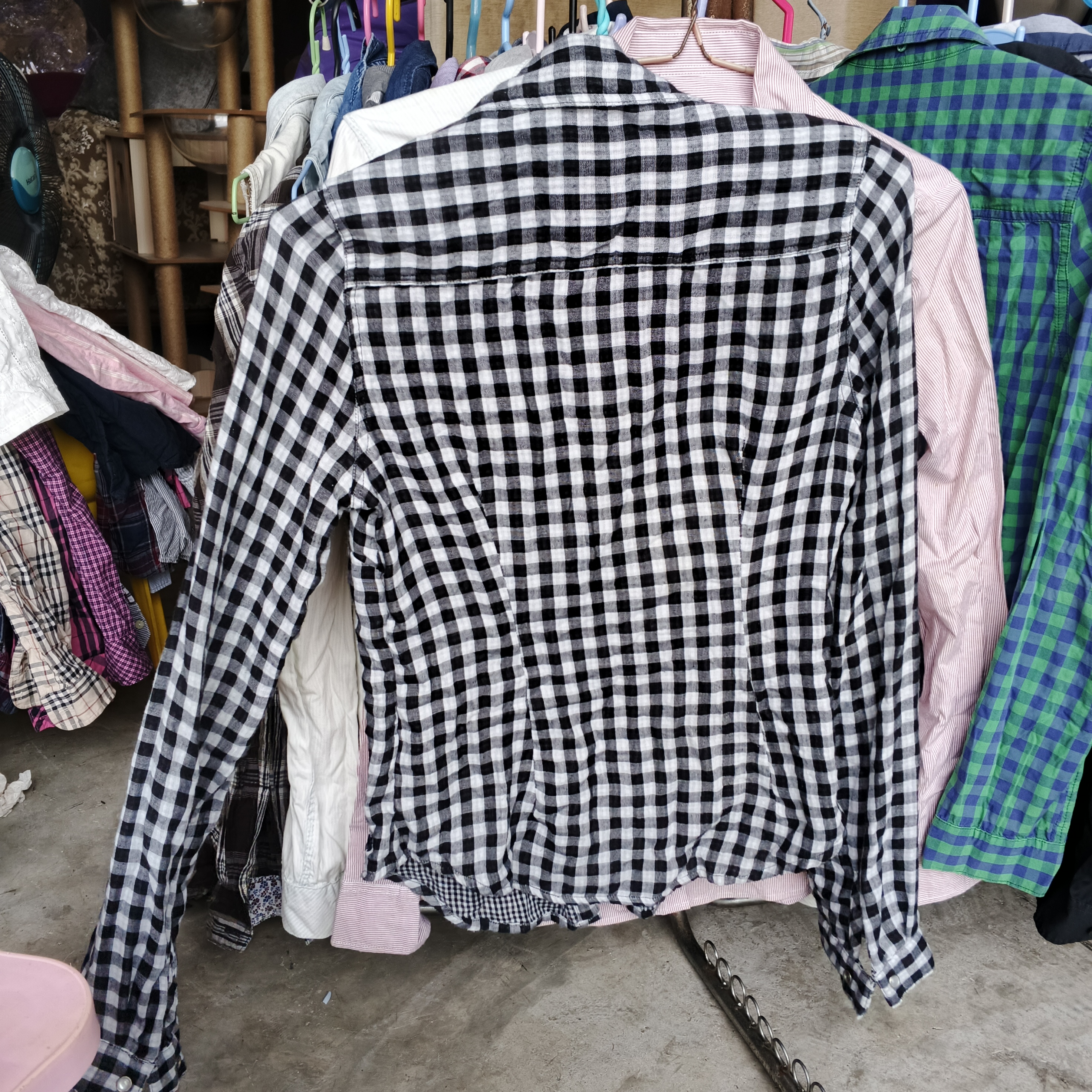 เสื้อเชิ้ตผู้หญิง