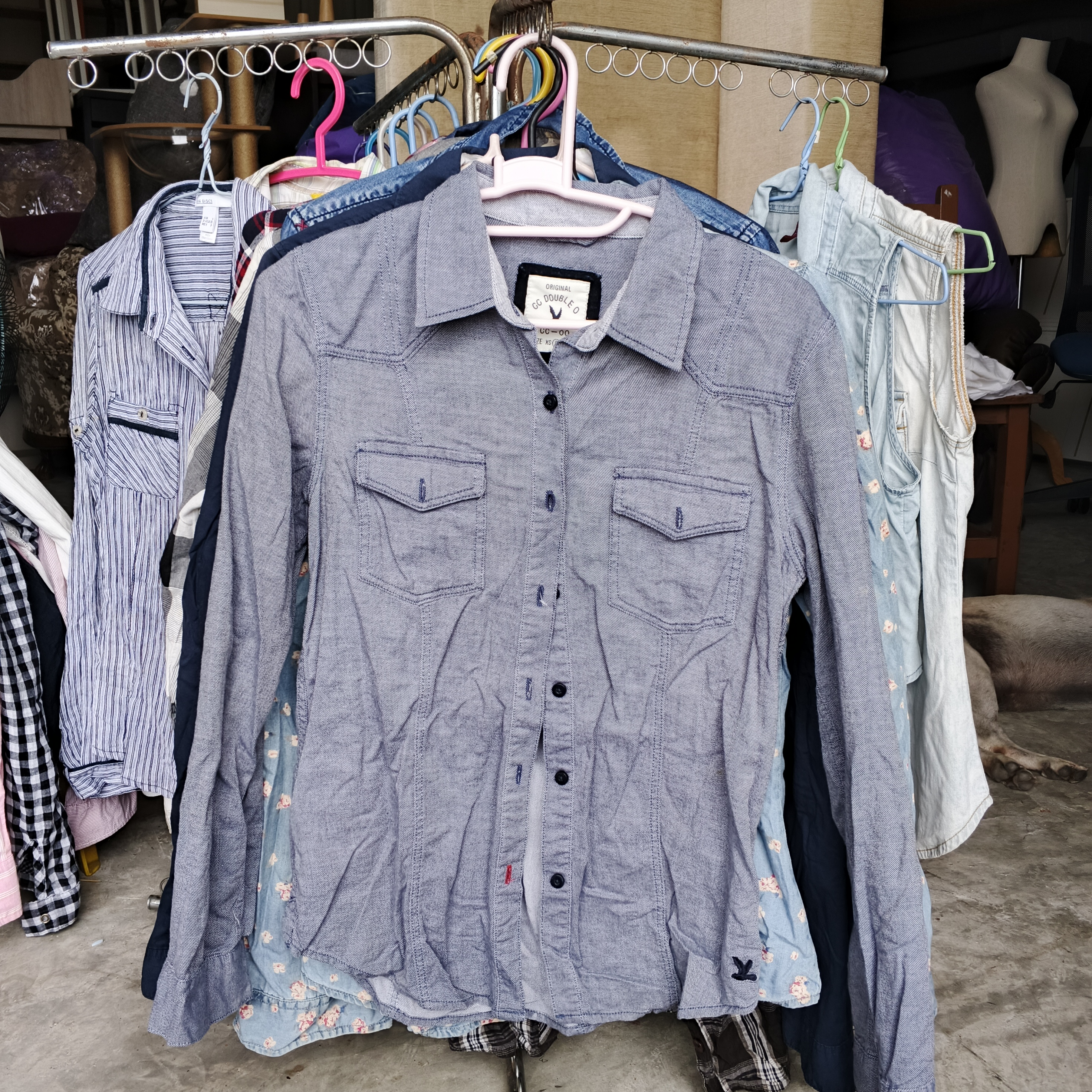 เสื้อเชิ้ตสีกรม