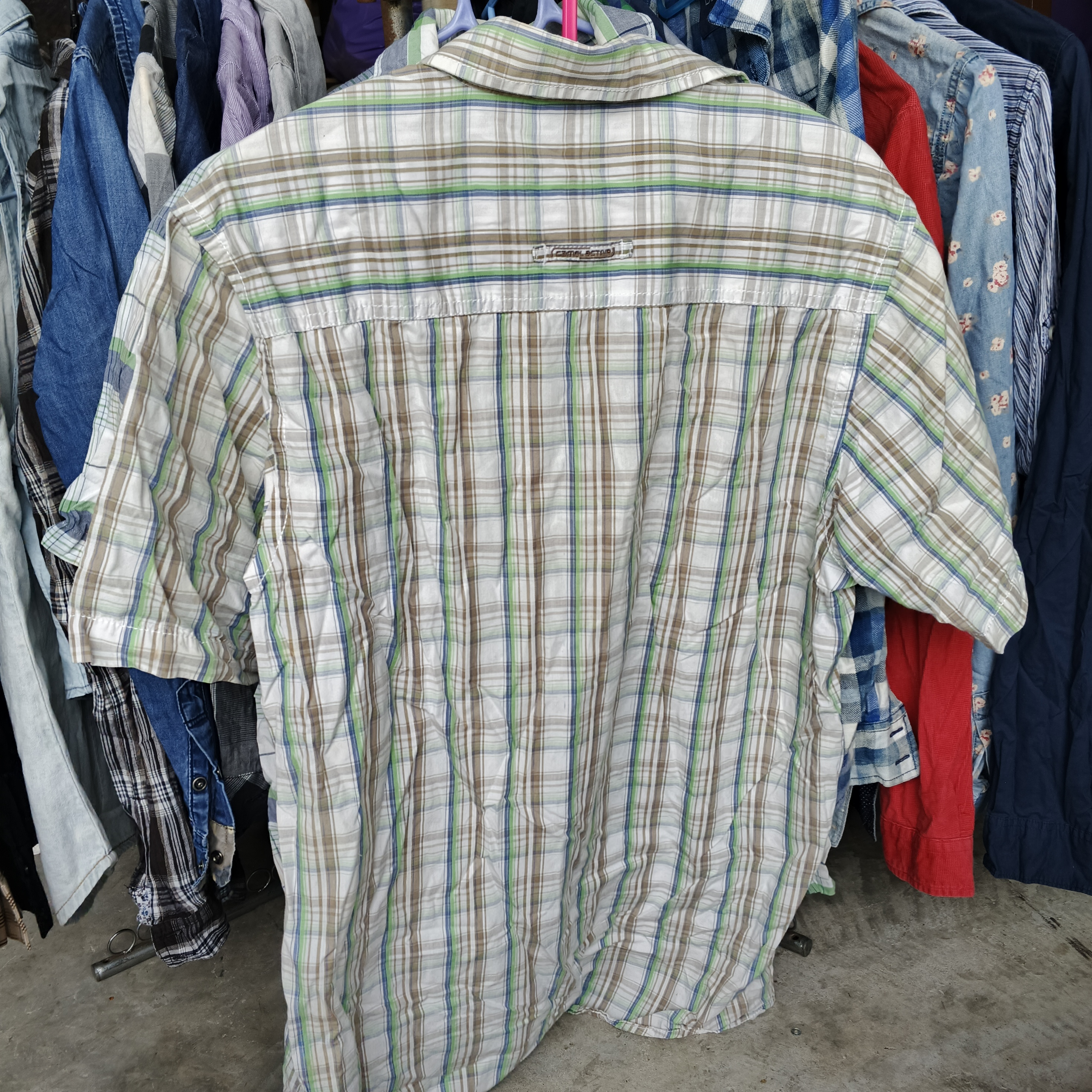 เสื้อเชิ้ตผู้ชาย