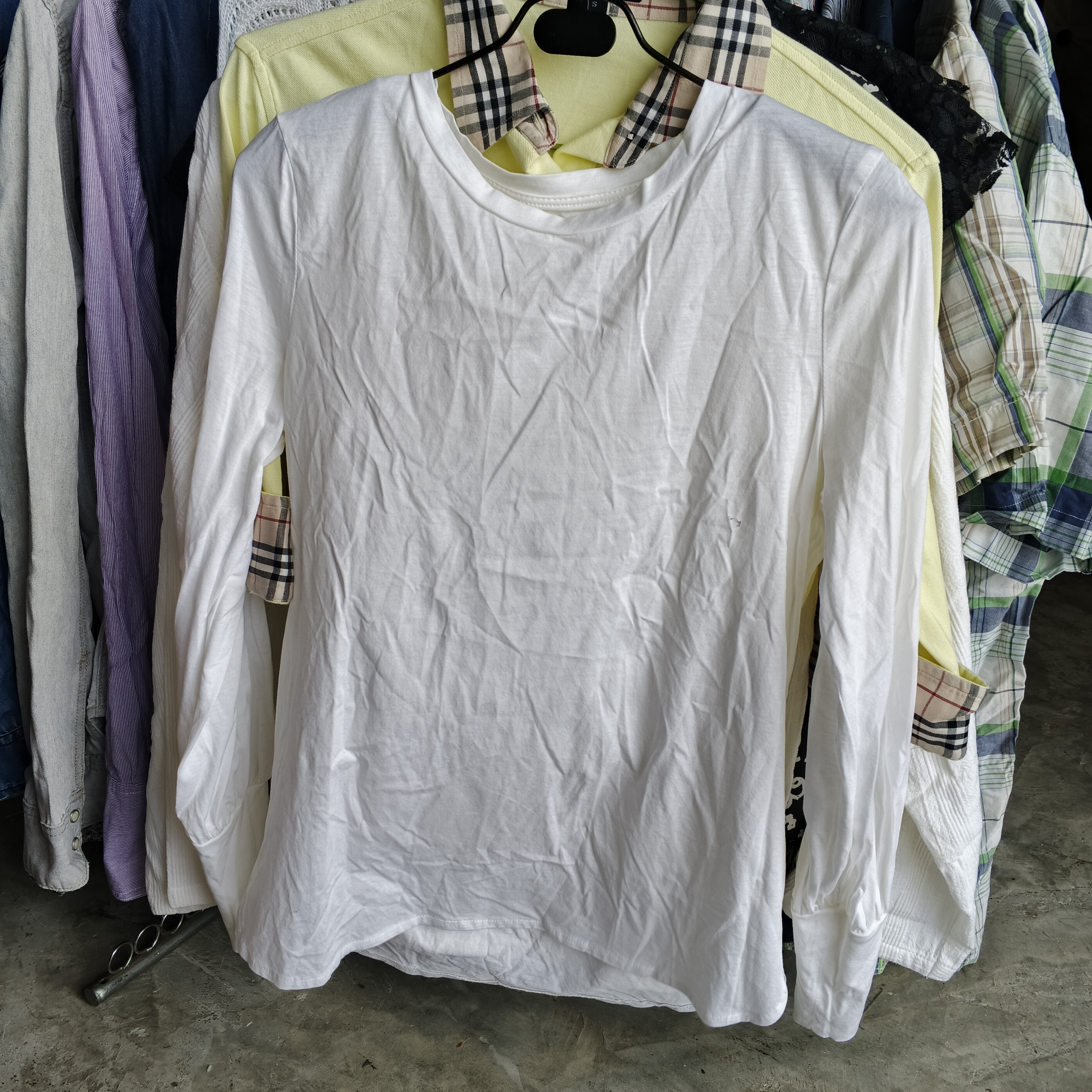 เสื้อยืดแขนยาว