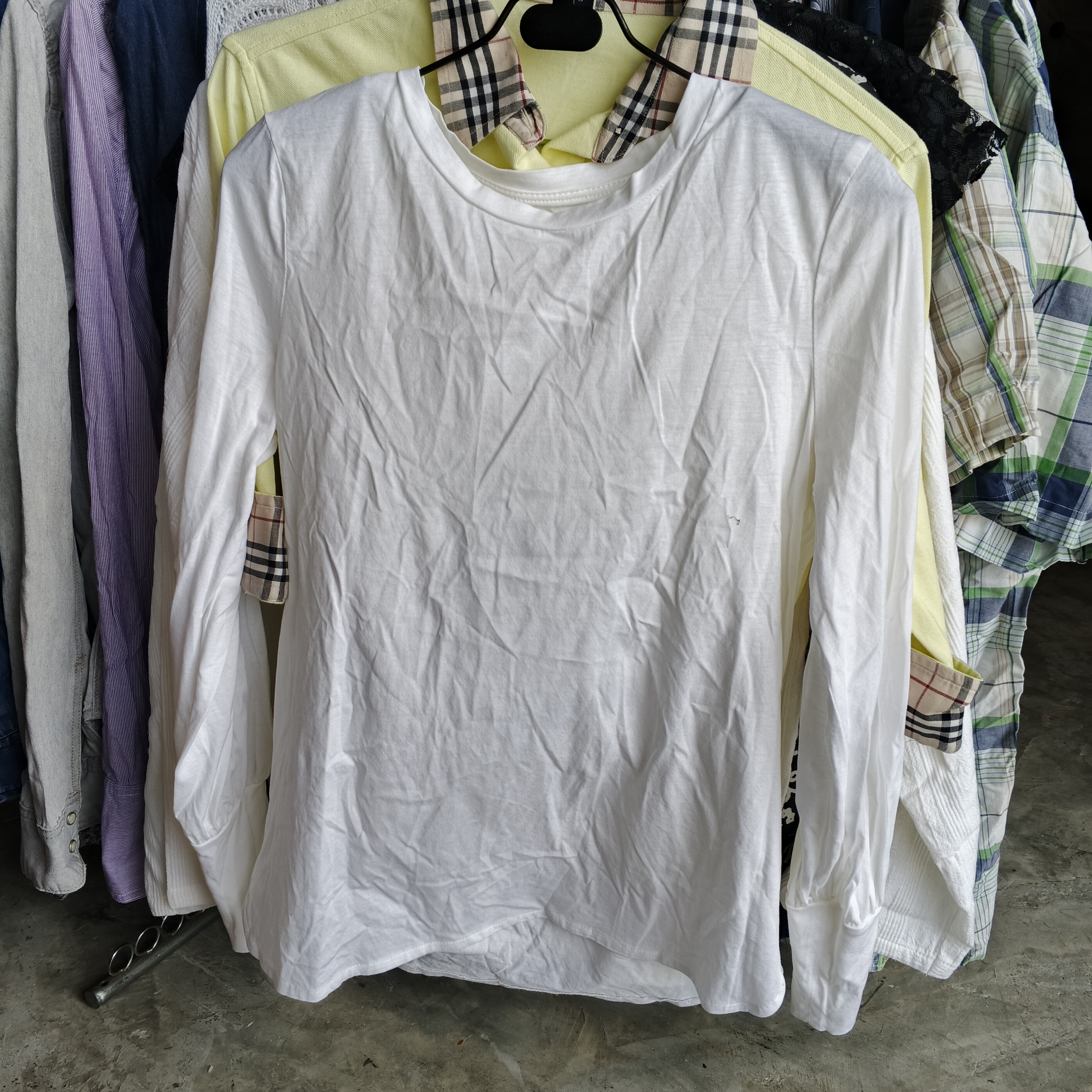 เสื้อยืด