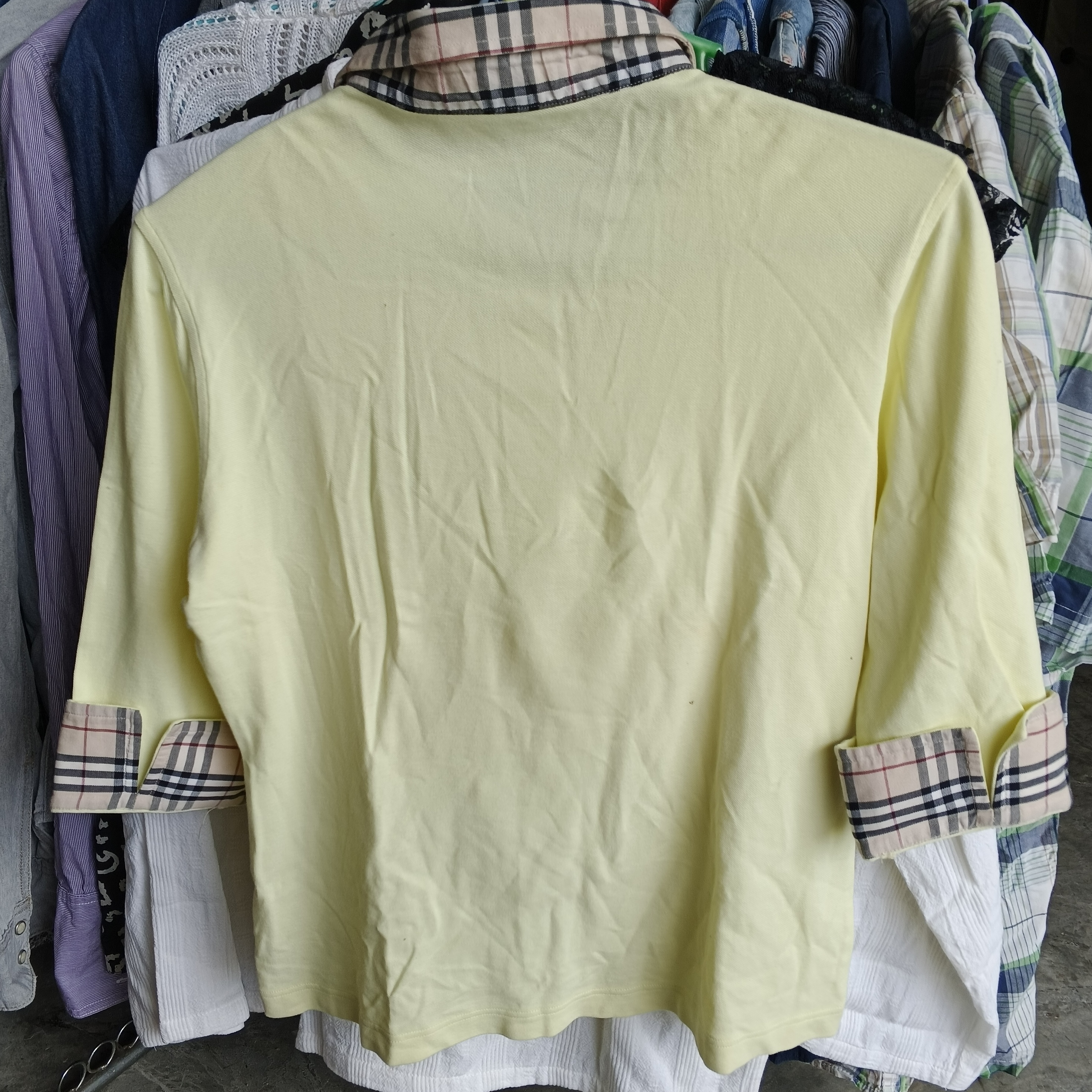 เสื้อมือสอง