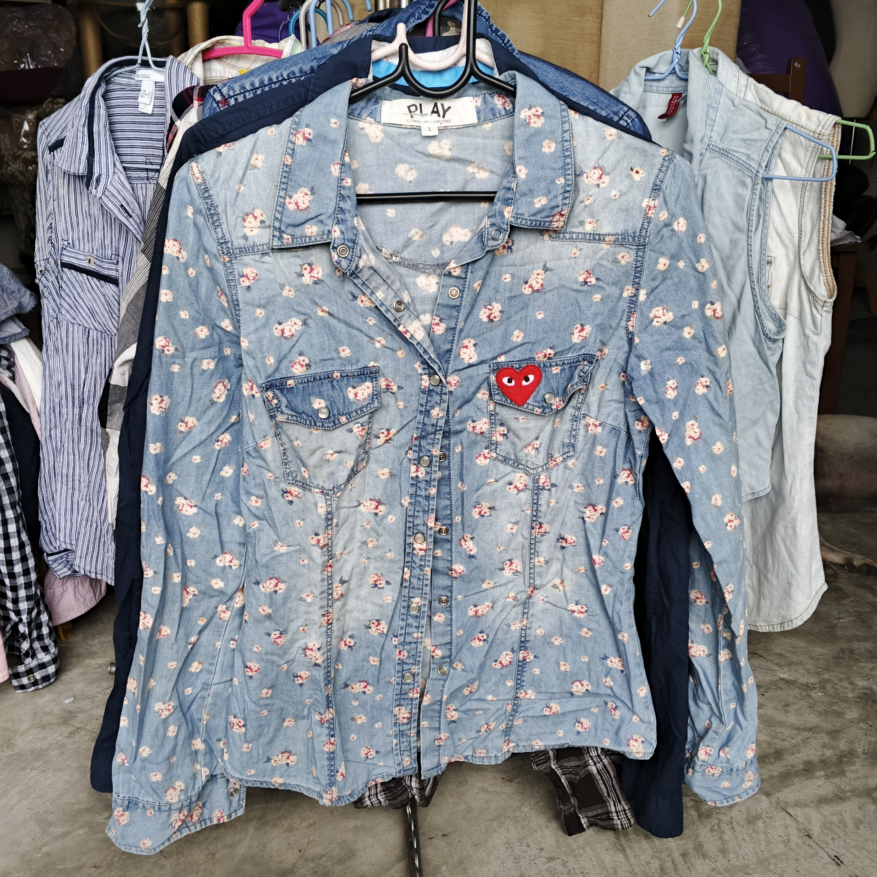 เสื้อเชิ้ตยีนส์