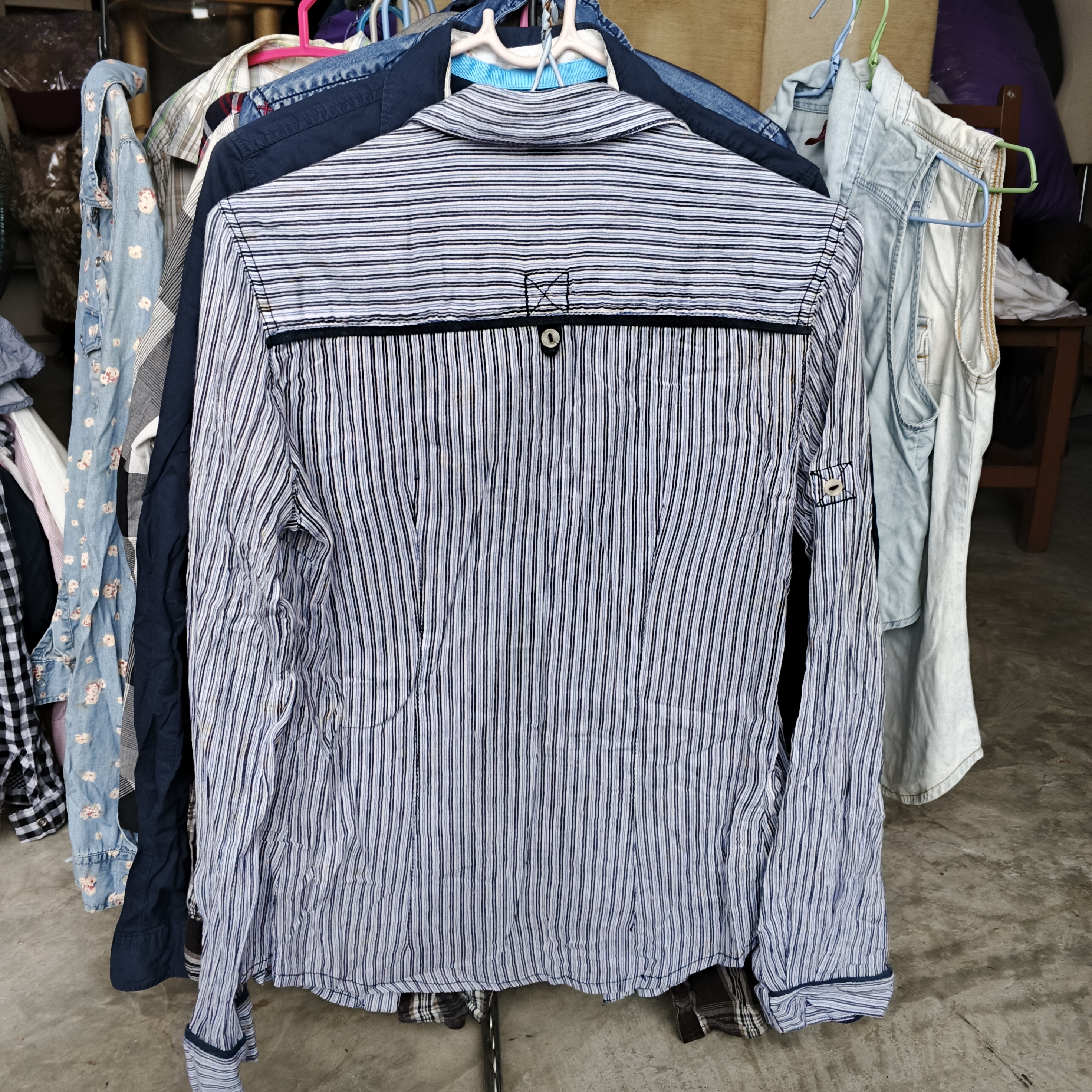 เสื้อเชิ้ตผู้ชาย