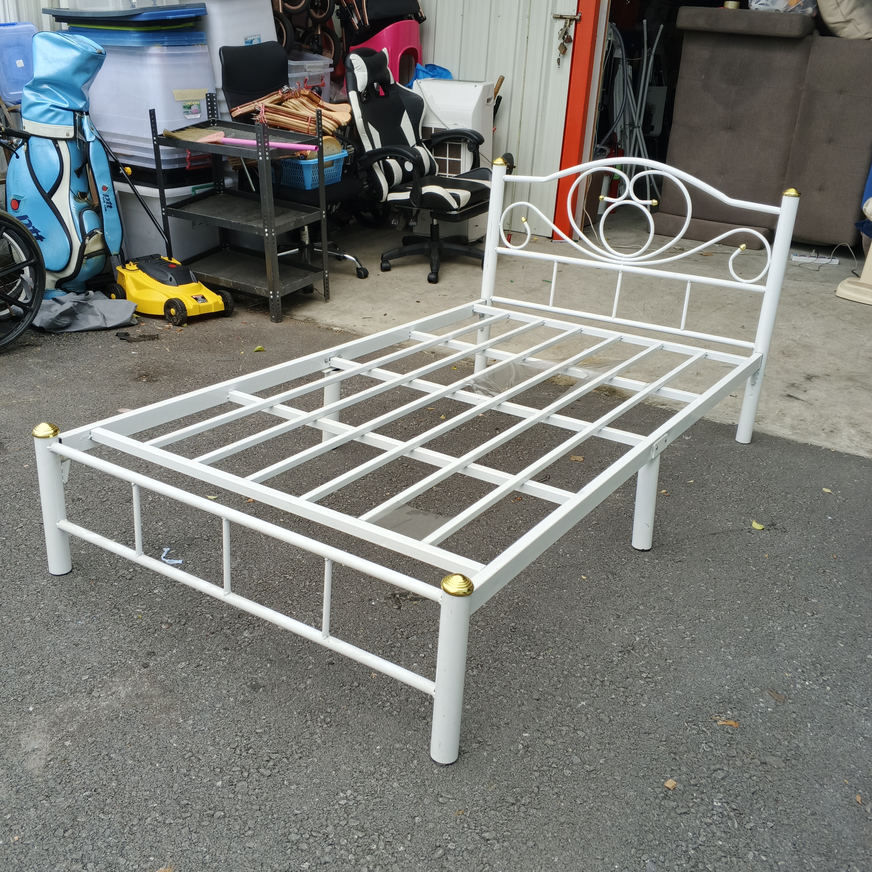 รองเท้ามือสอง