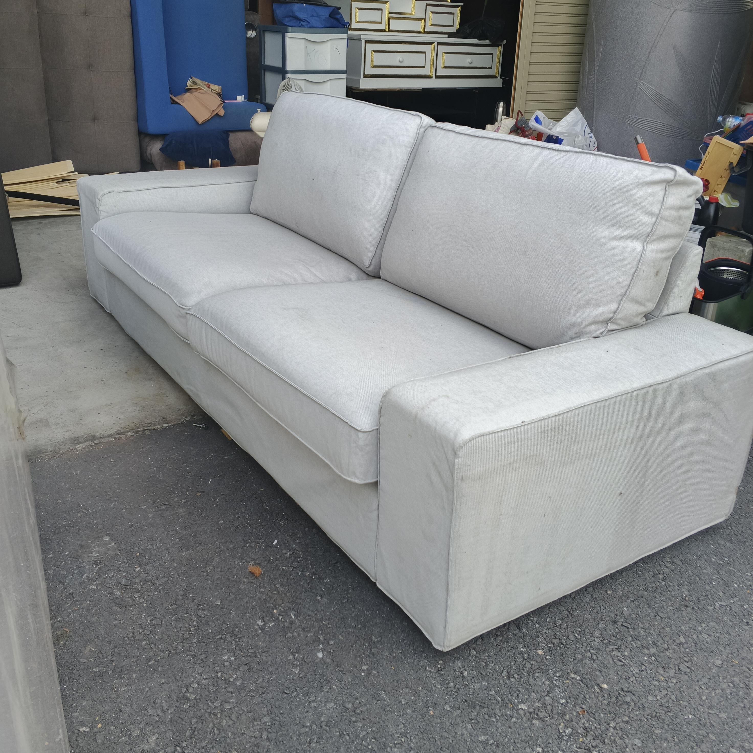 โซฟาสีเทา