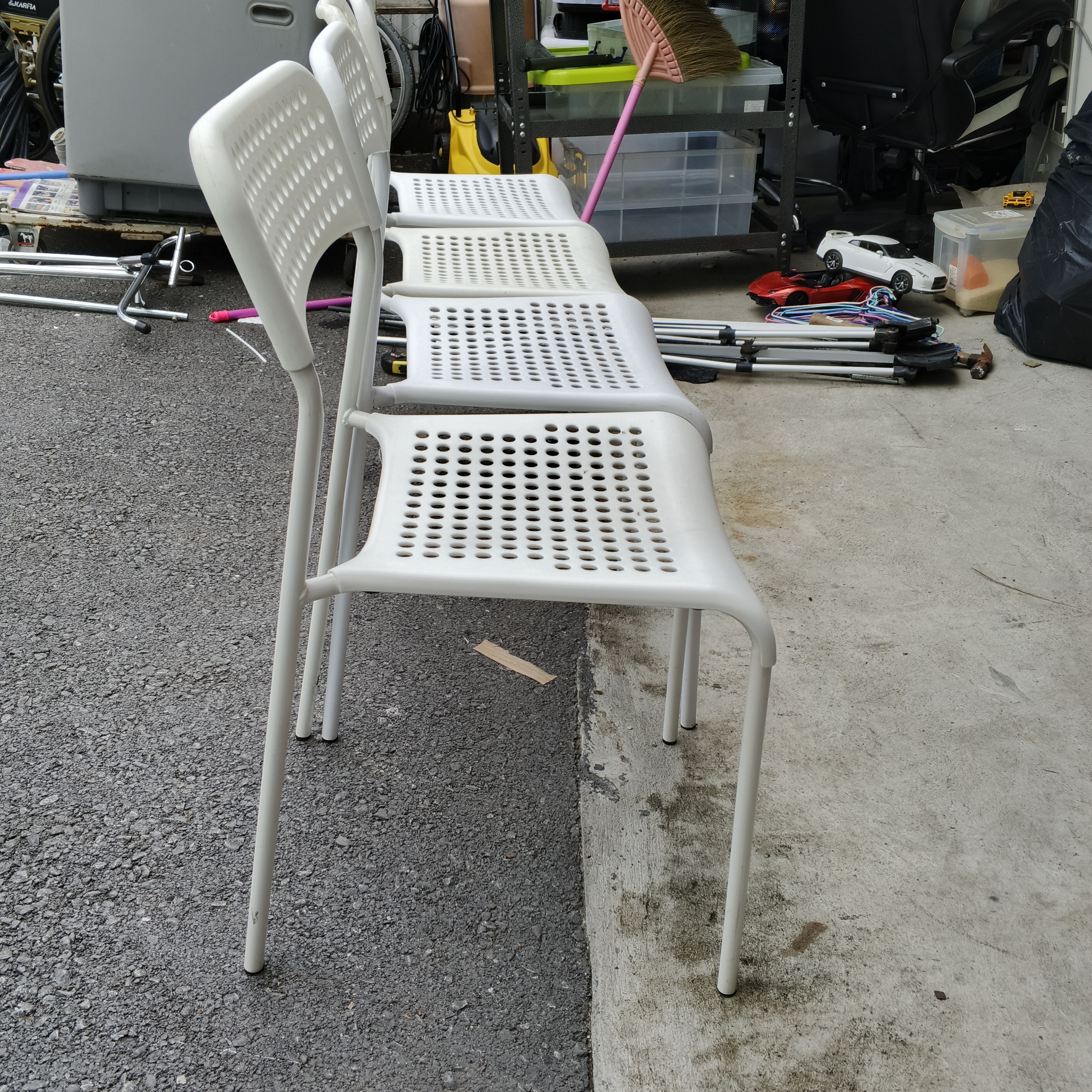 เก้าอี้มีรูระบาย 