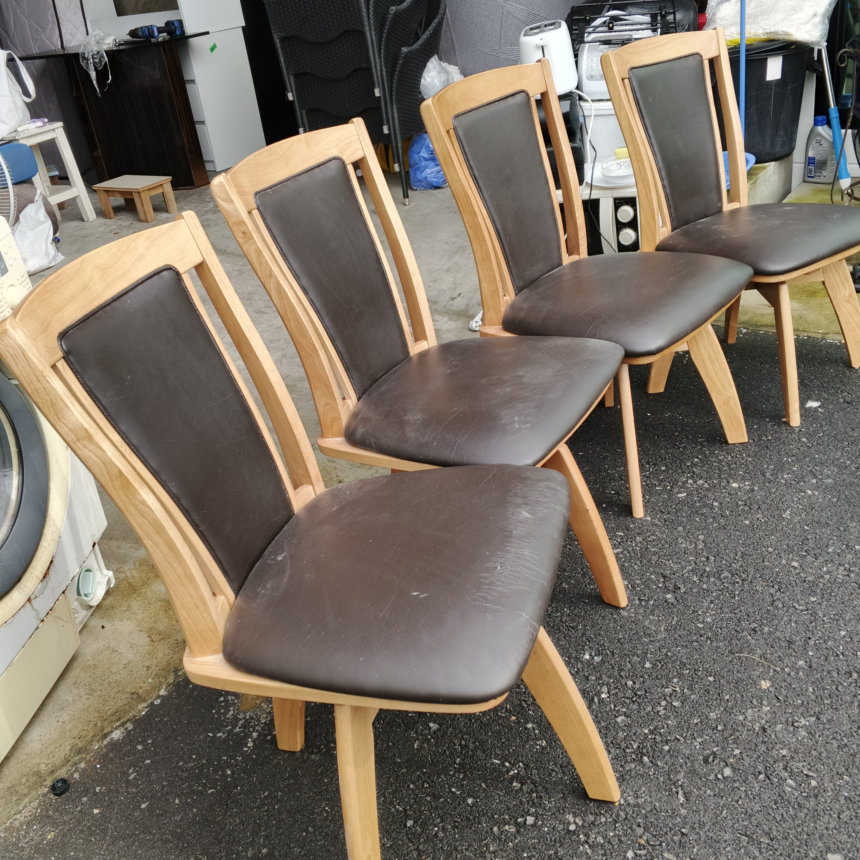 เก้าอี้นั่งรับประทานอาหาร 