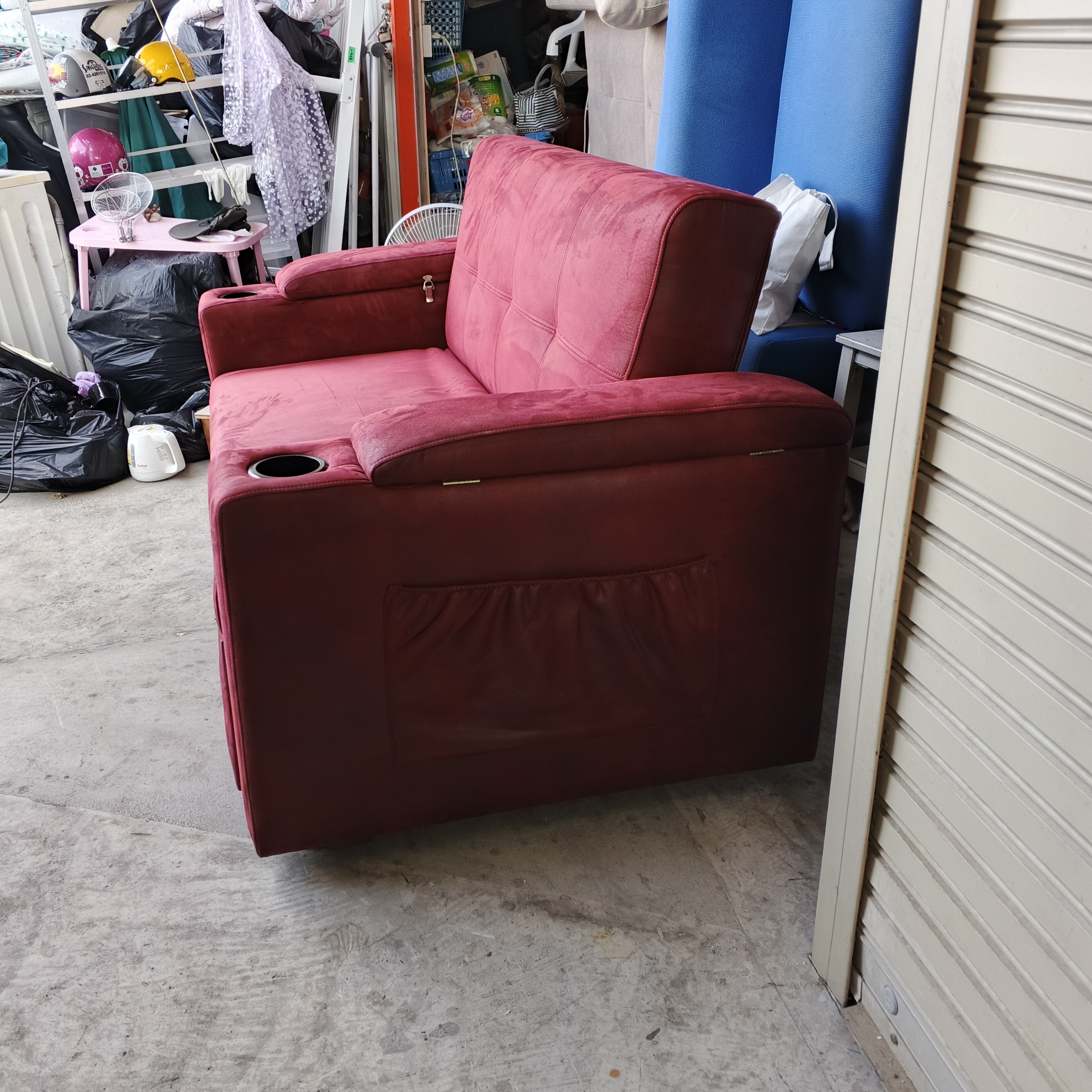 โซฟนั่งได้หลายคน