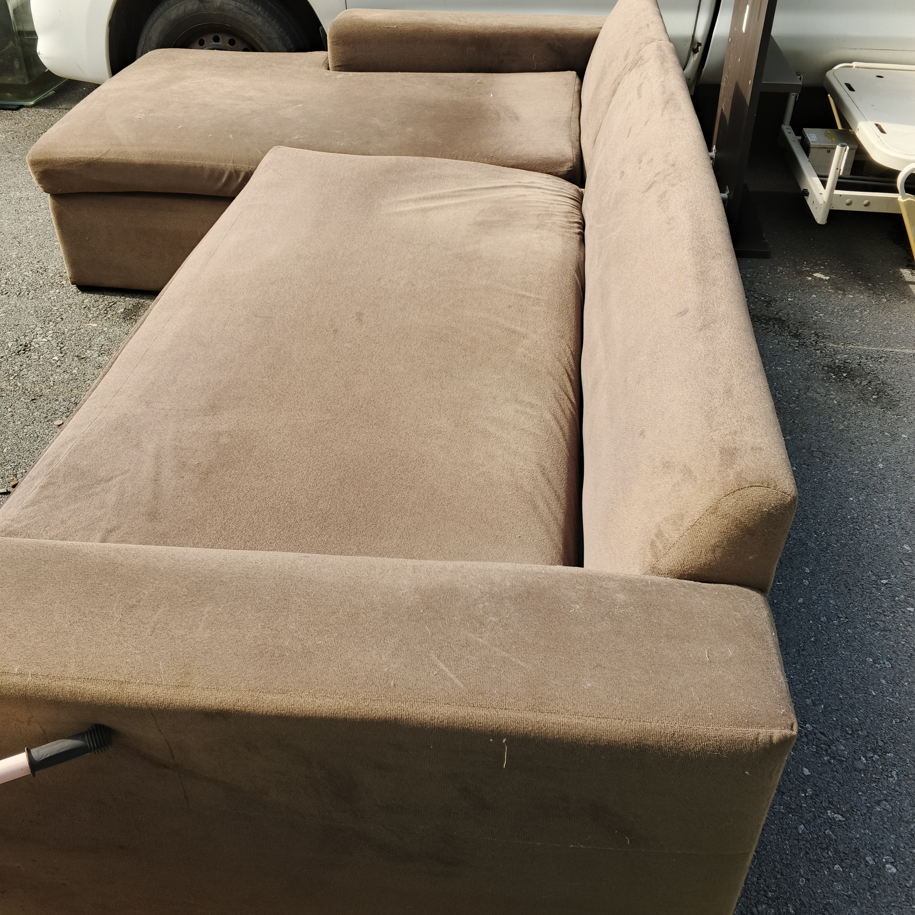 โซฟานอนเล่น