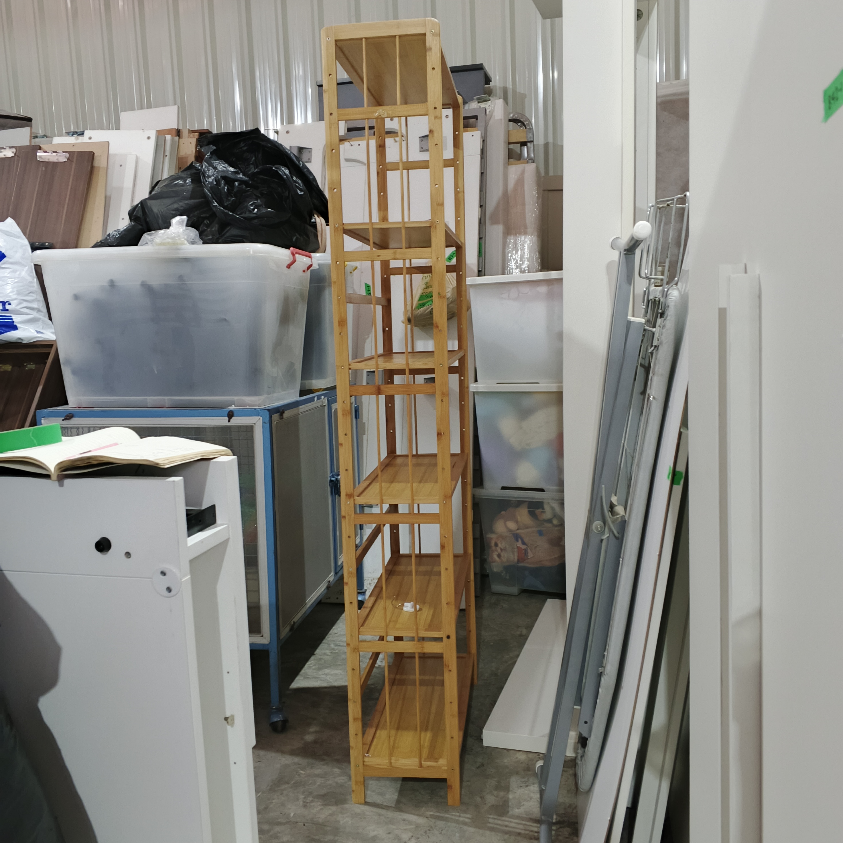 ชั้นเก็บของ