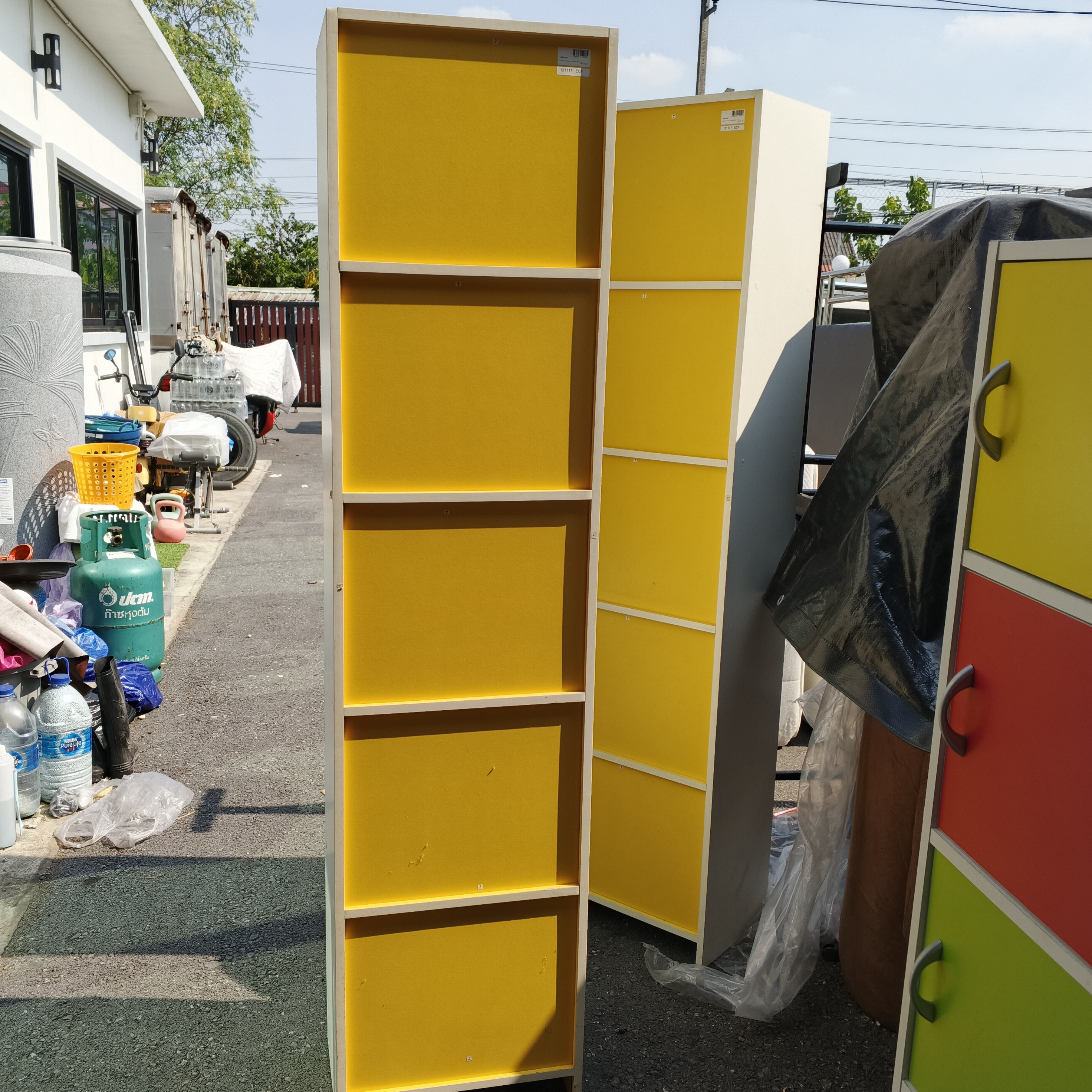 ชั้นใส่เสื้อผ้า