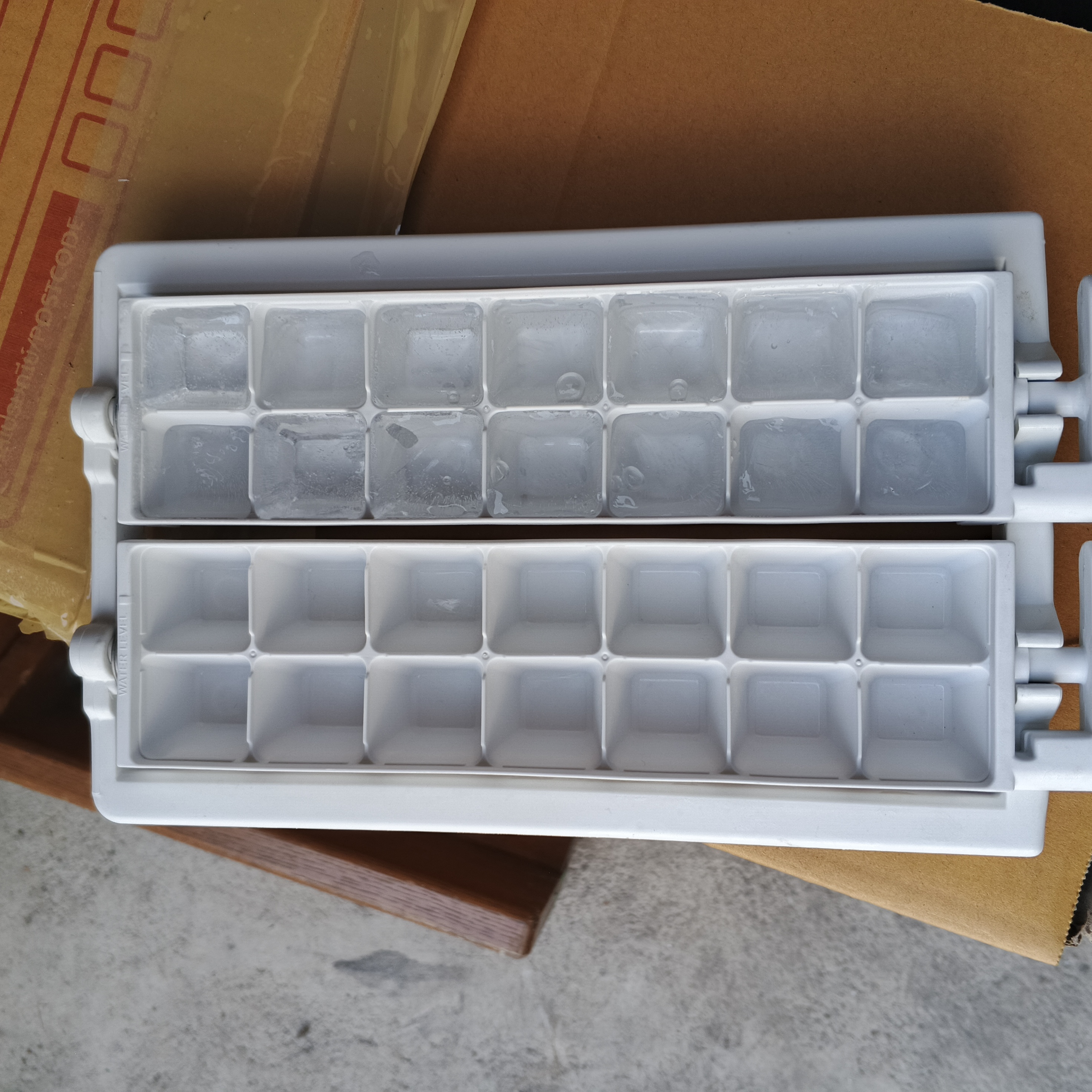 รองเท้ามือสอง