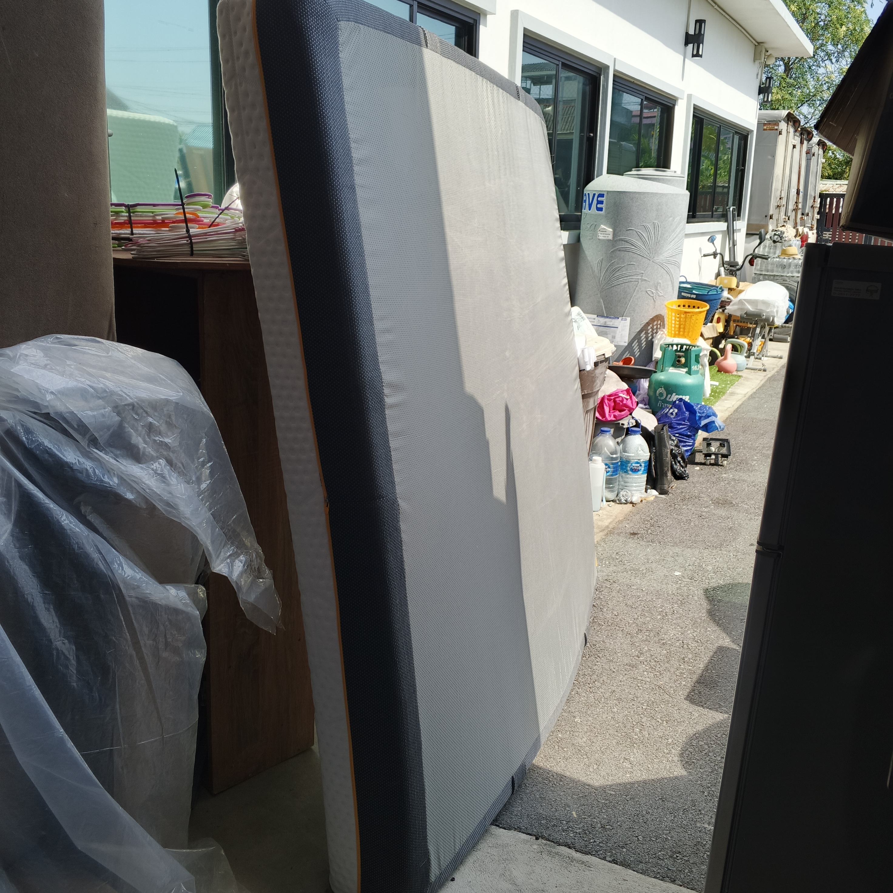 เสื้อมือสอง