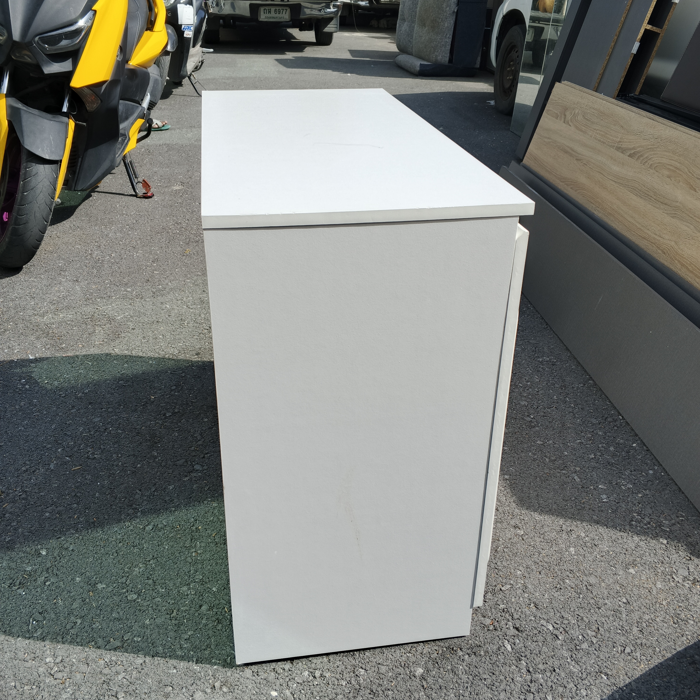 ตู้ลิ้นชักไม้สไตล์โมเดิร์น