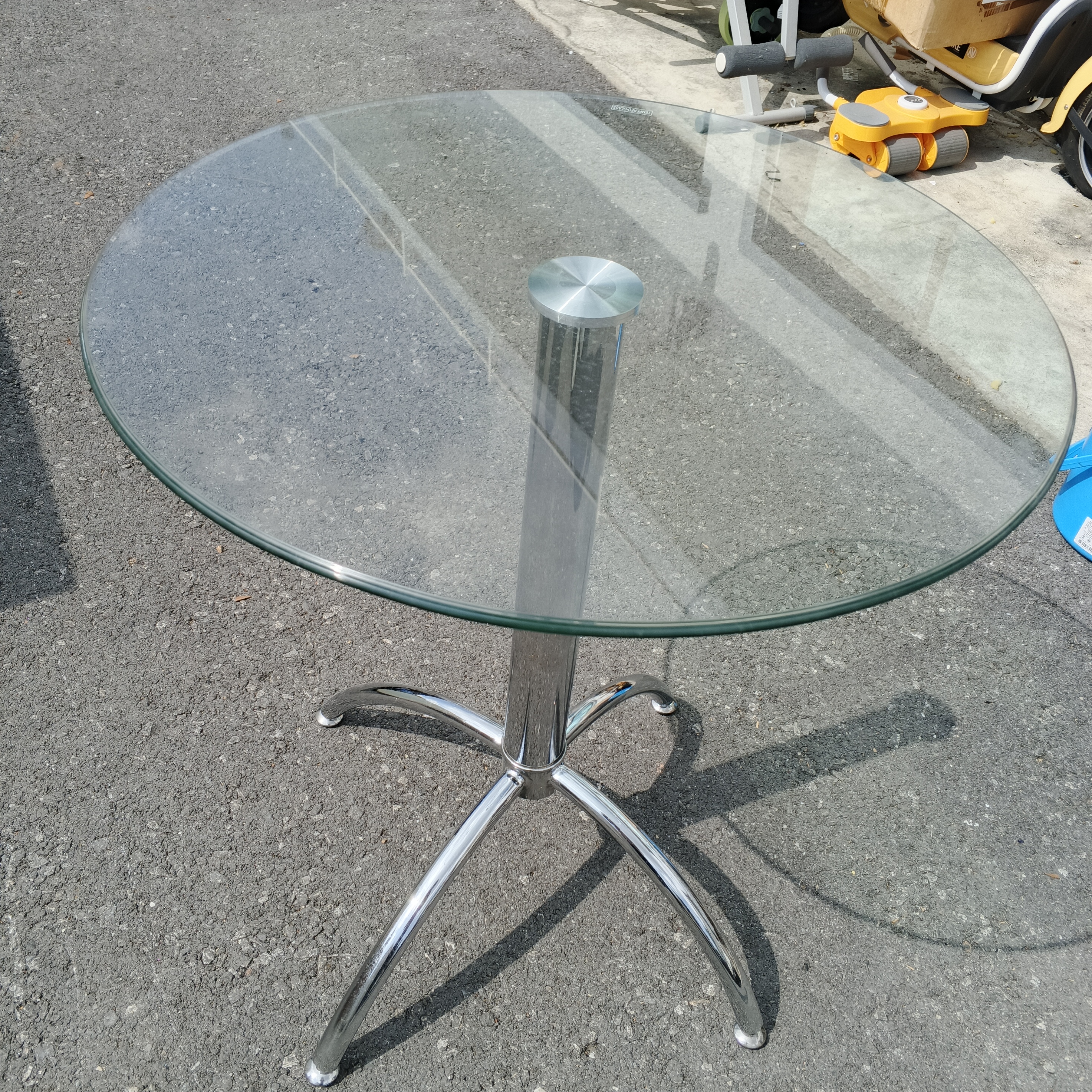 ตู้เย็นมือ