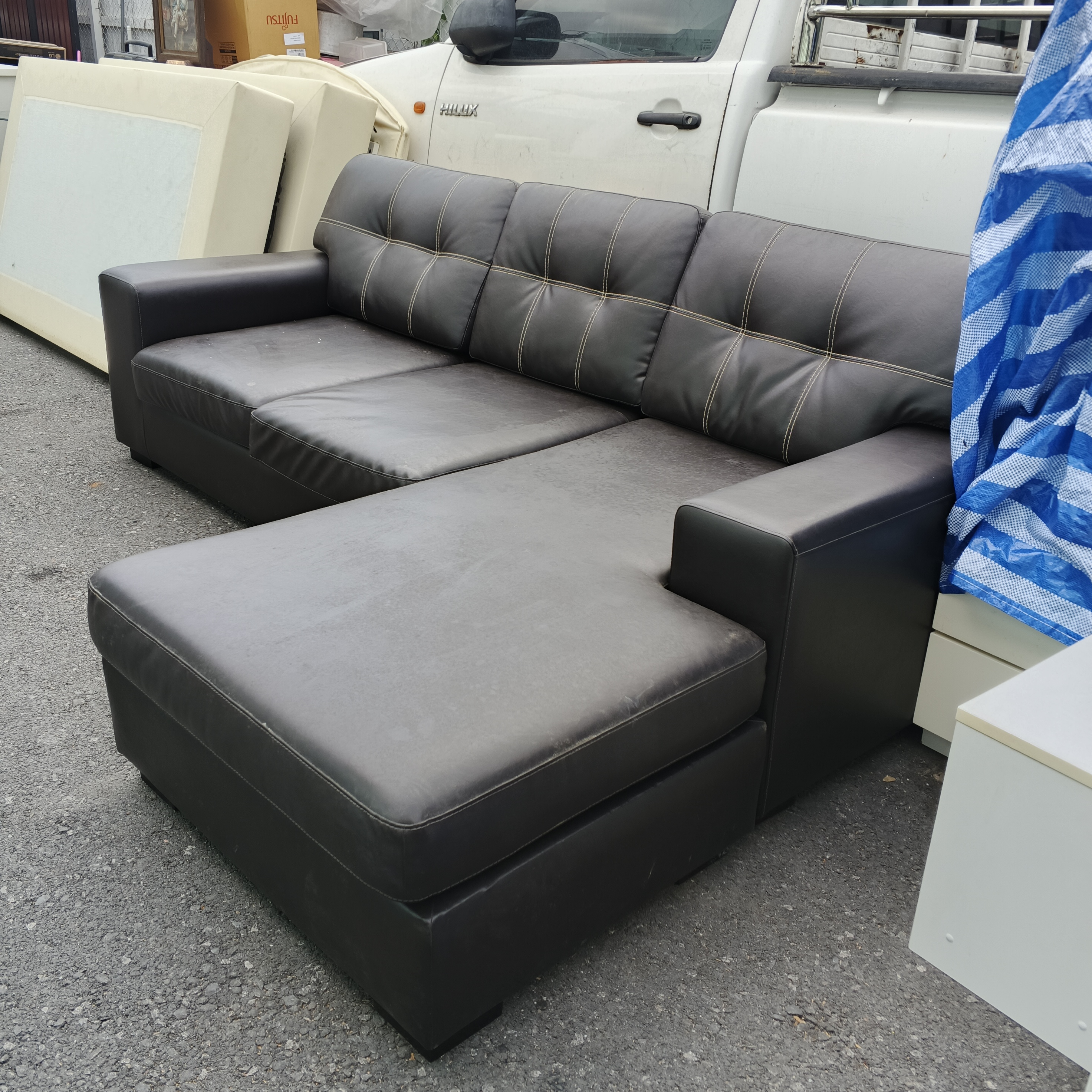 โซฟารูปตัวแอล