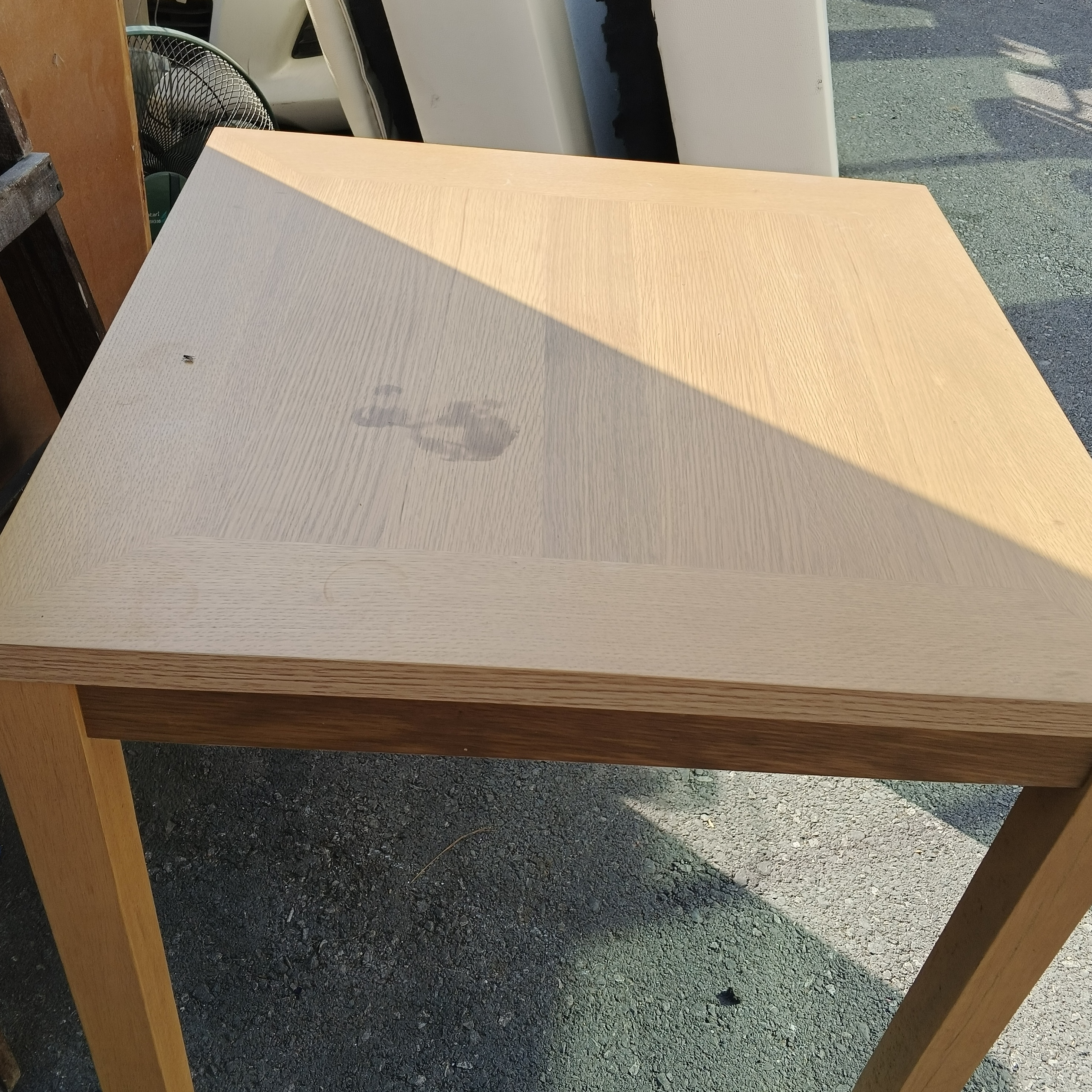 โต๊ะทานอาหาร