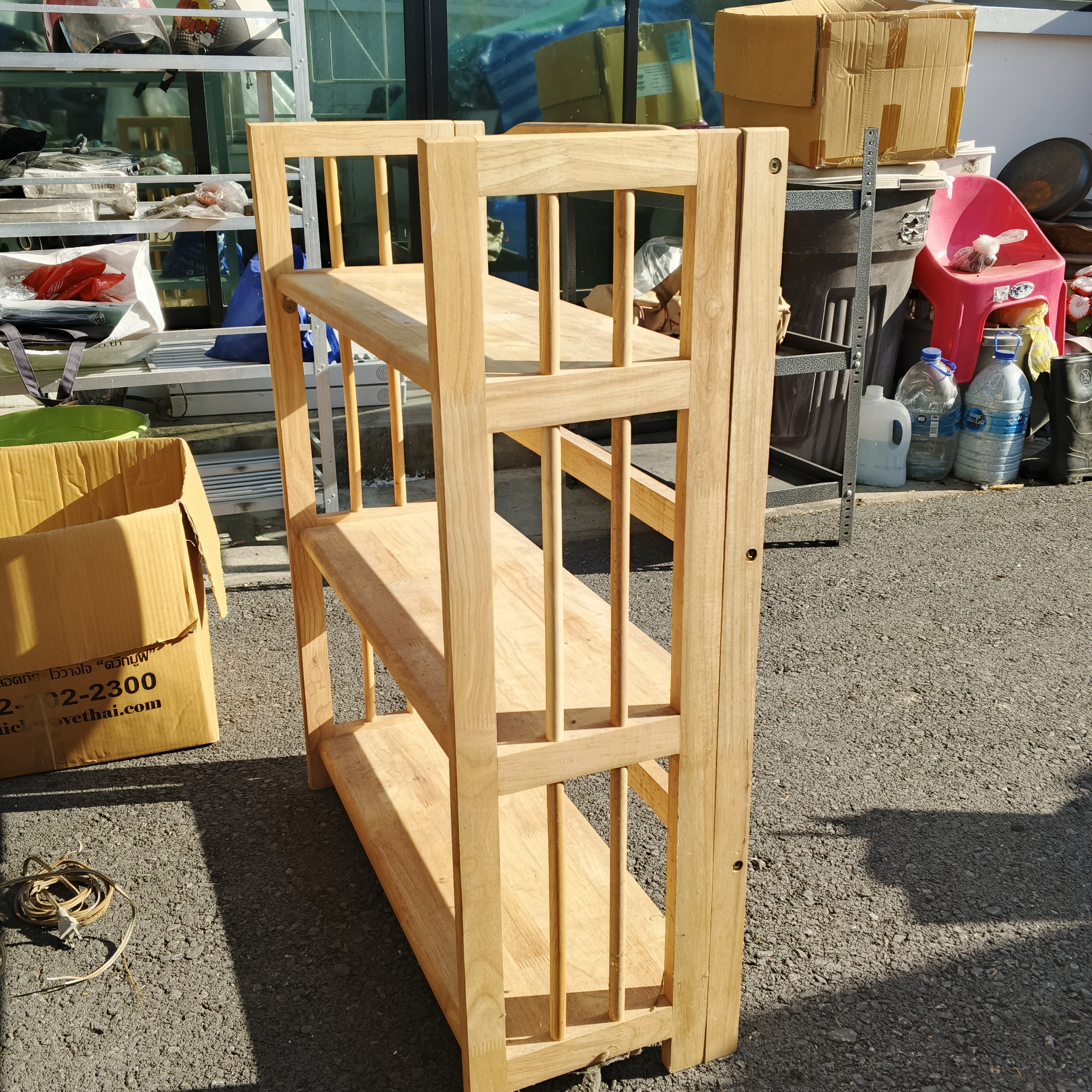 ชั้นวางของใช้ในครัวเรือน