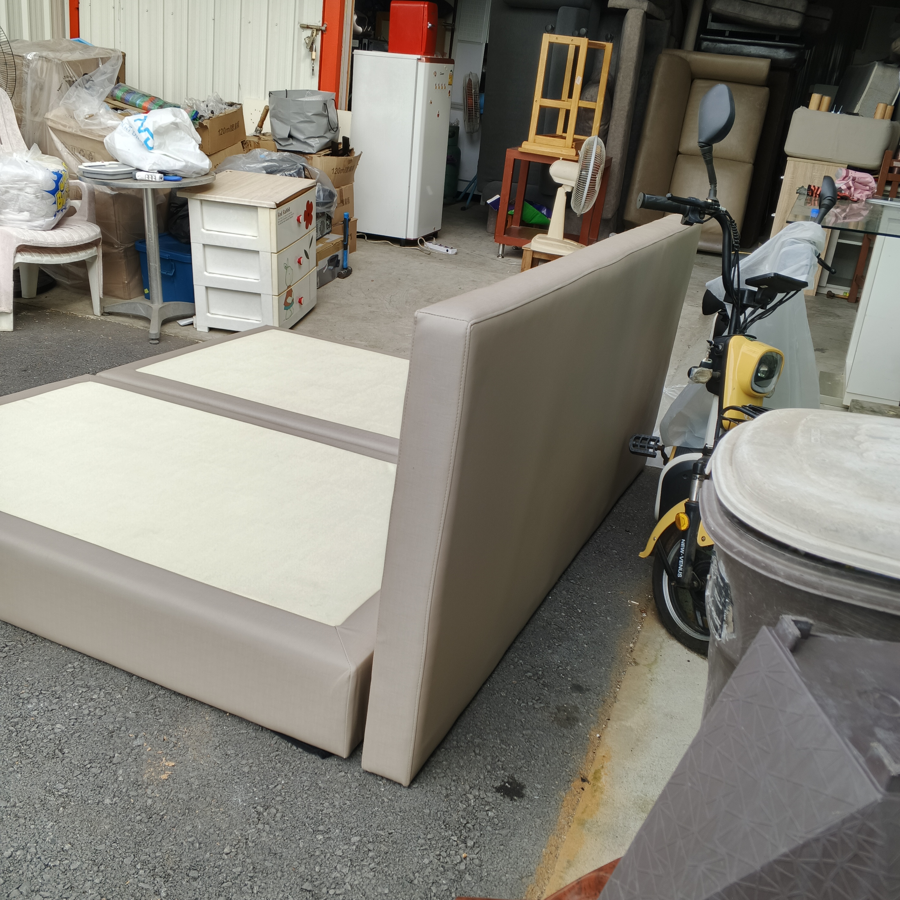 เตียงนอน