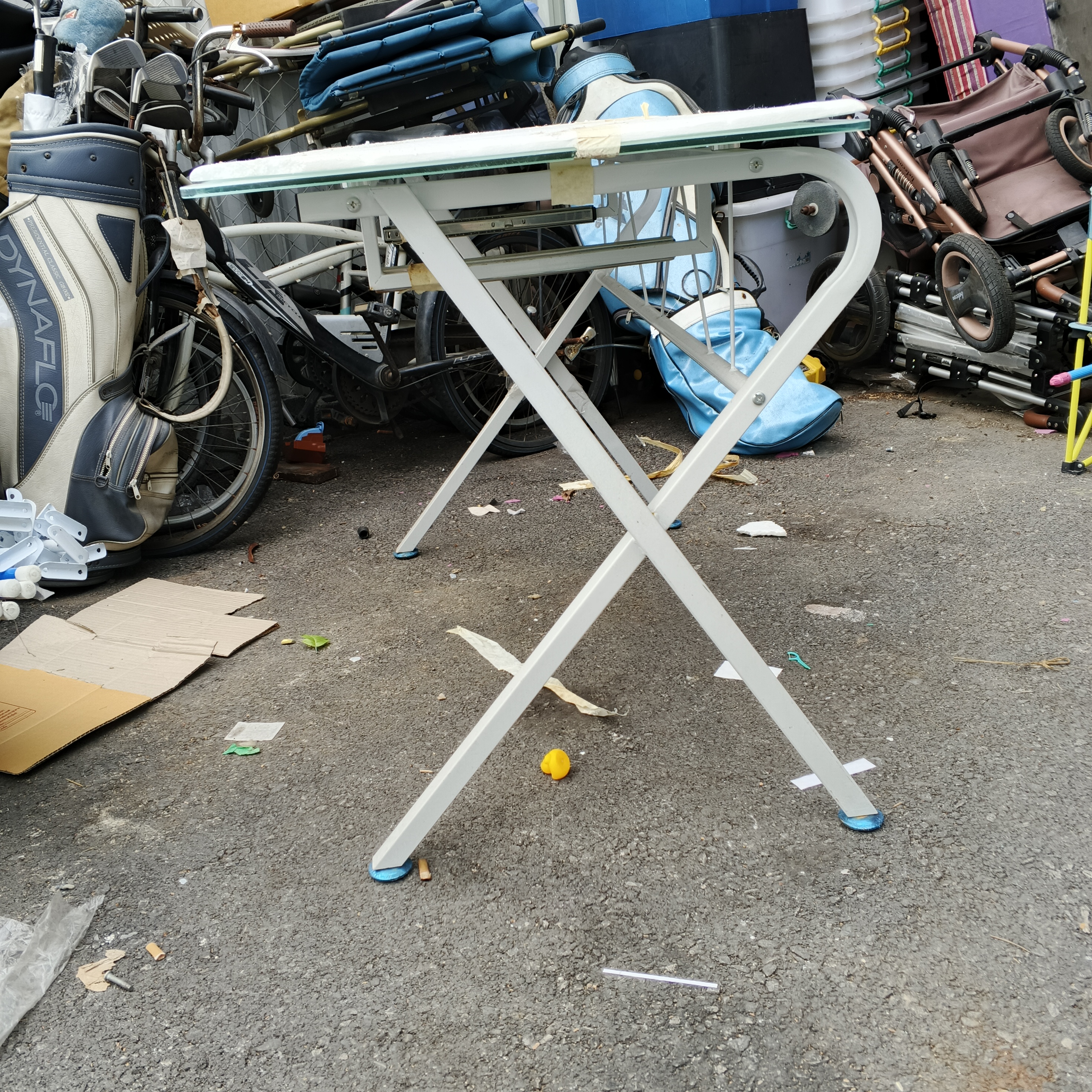 โต๊ะวางของใช้