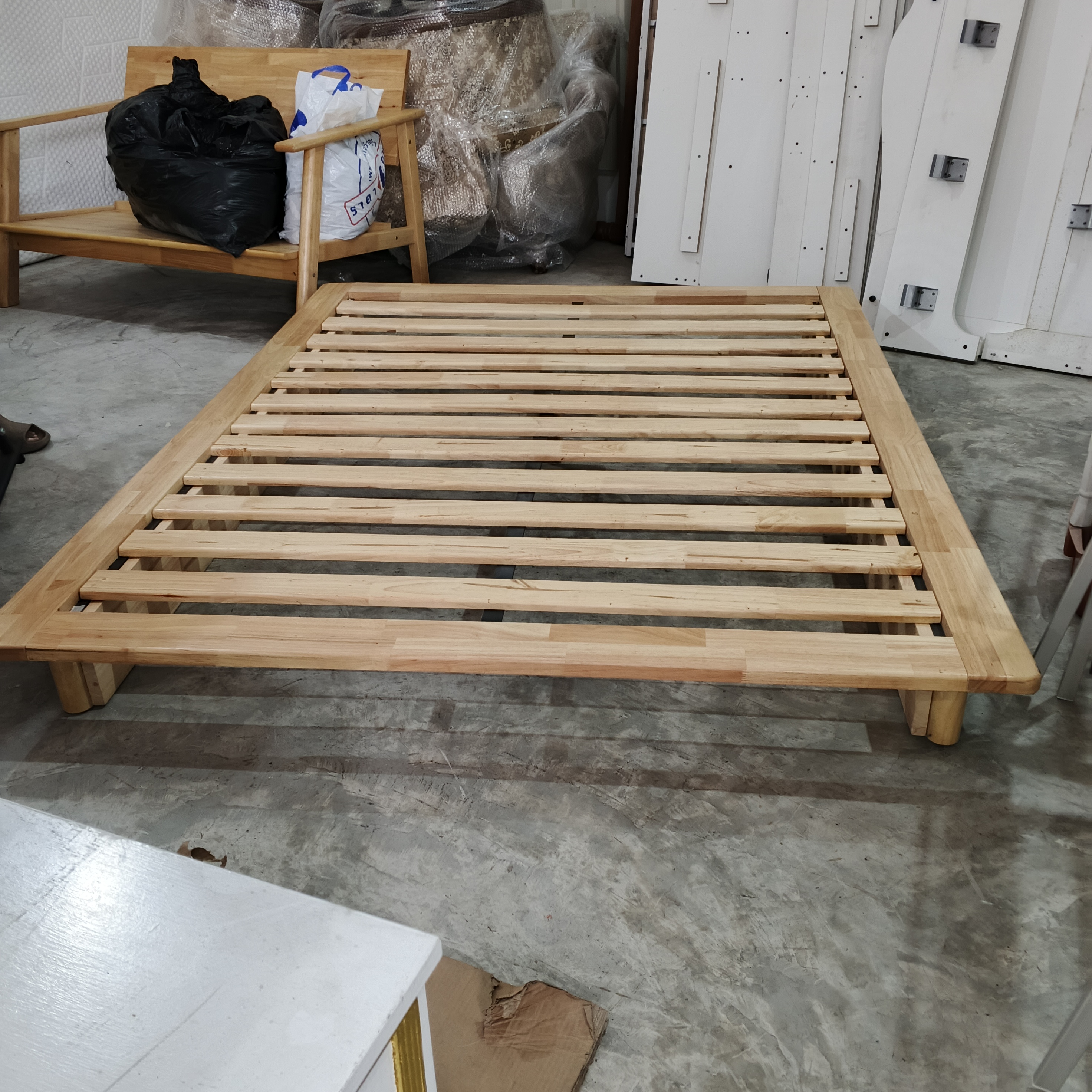 เตียงไม้