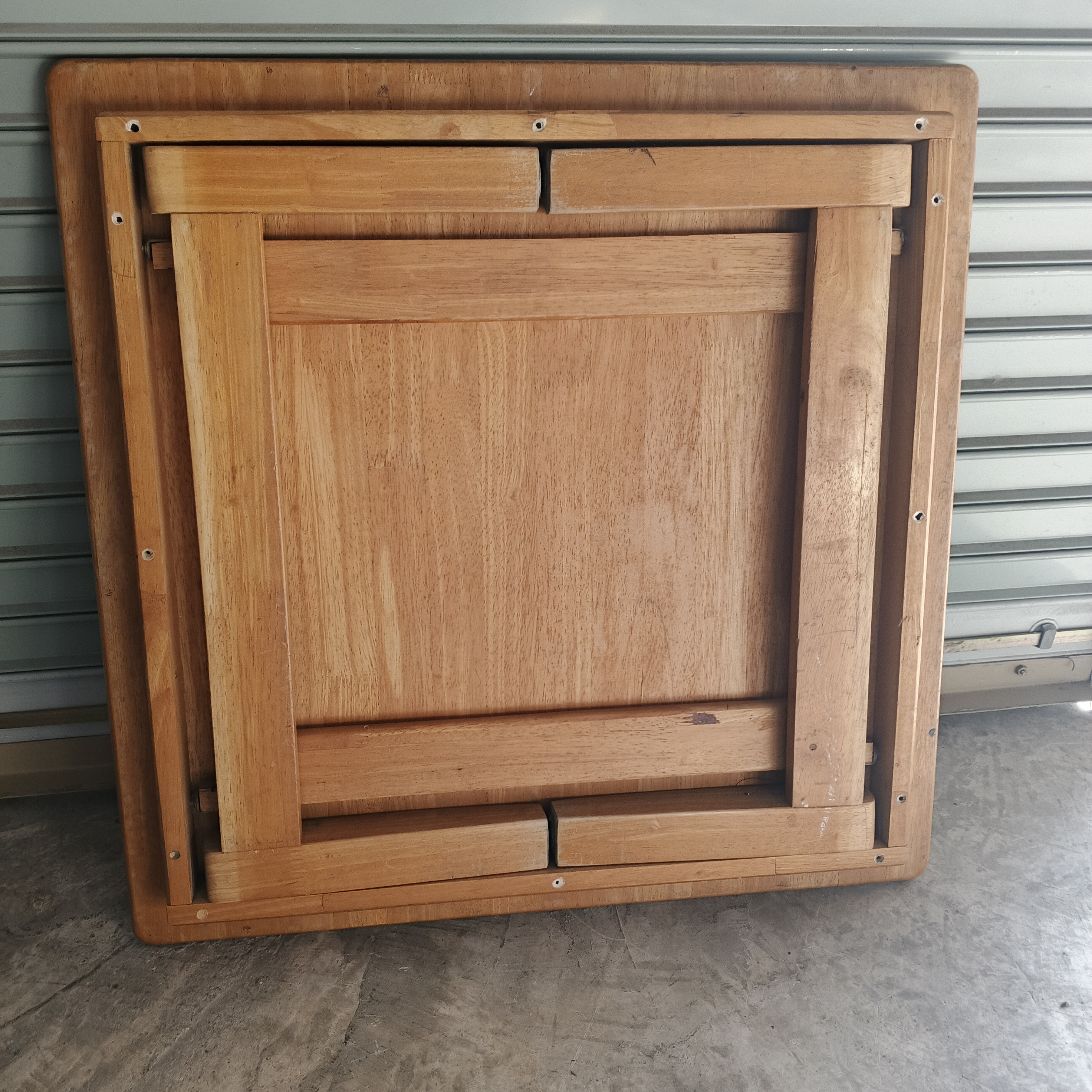 โต๊ะทานข้าว  