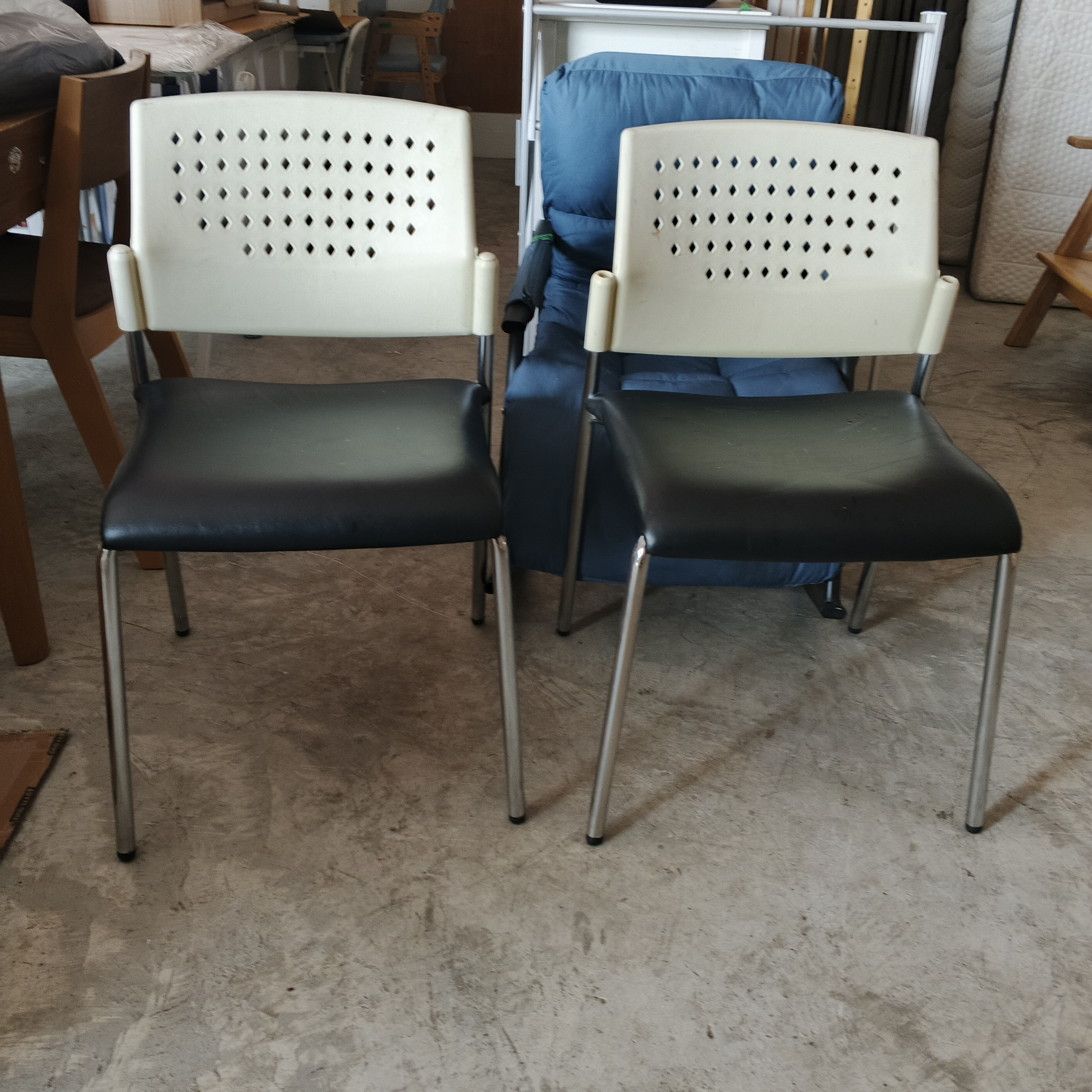 เก้าอี้อเนกประสงค์