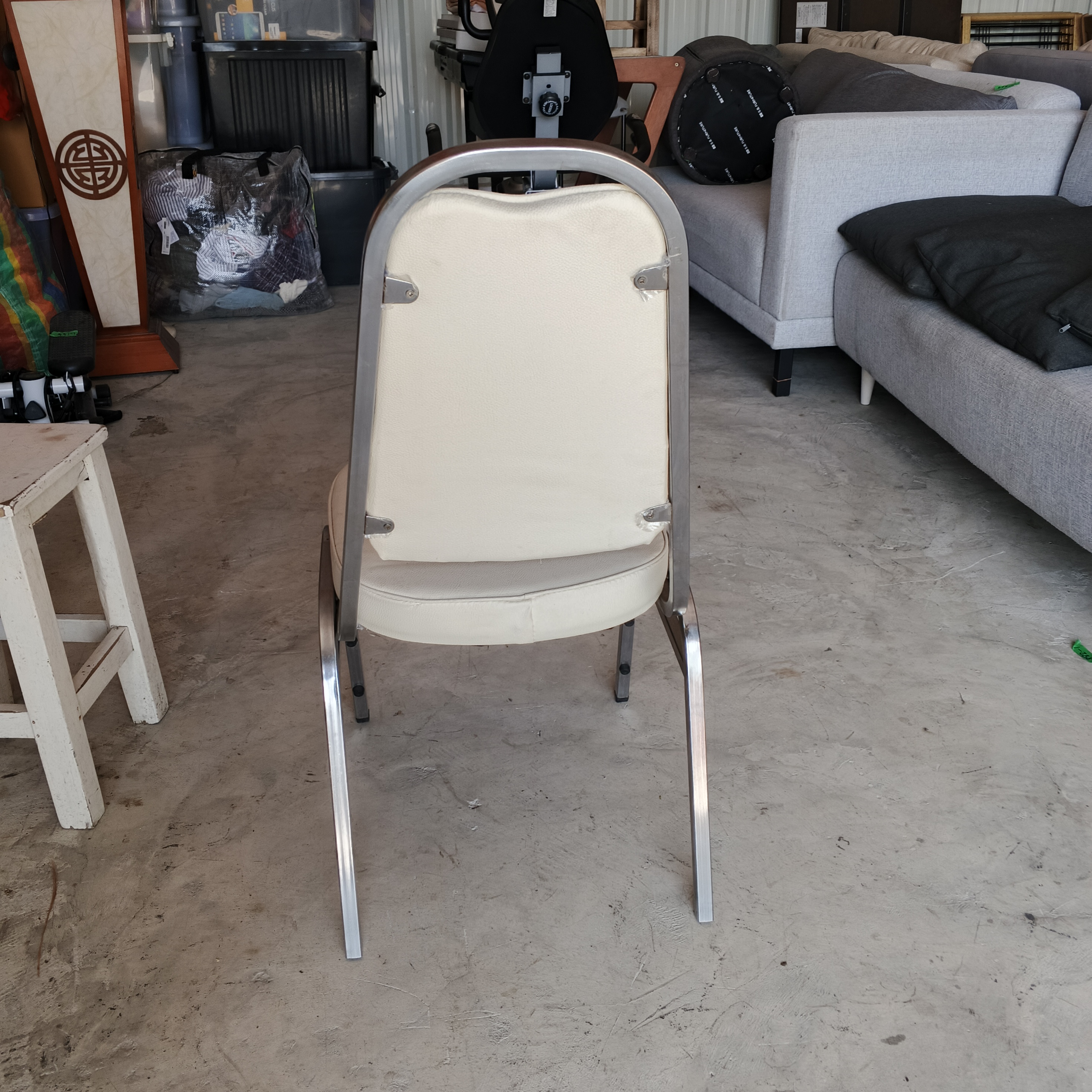 หนังเทียมสีขาว  