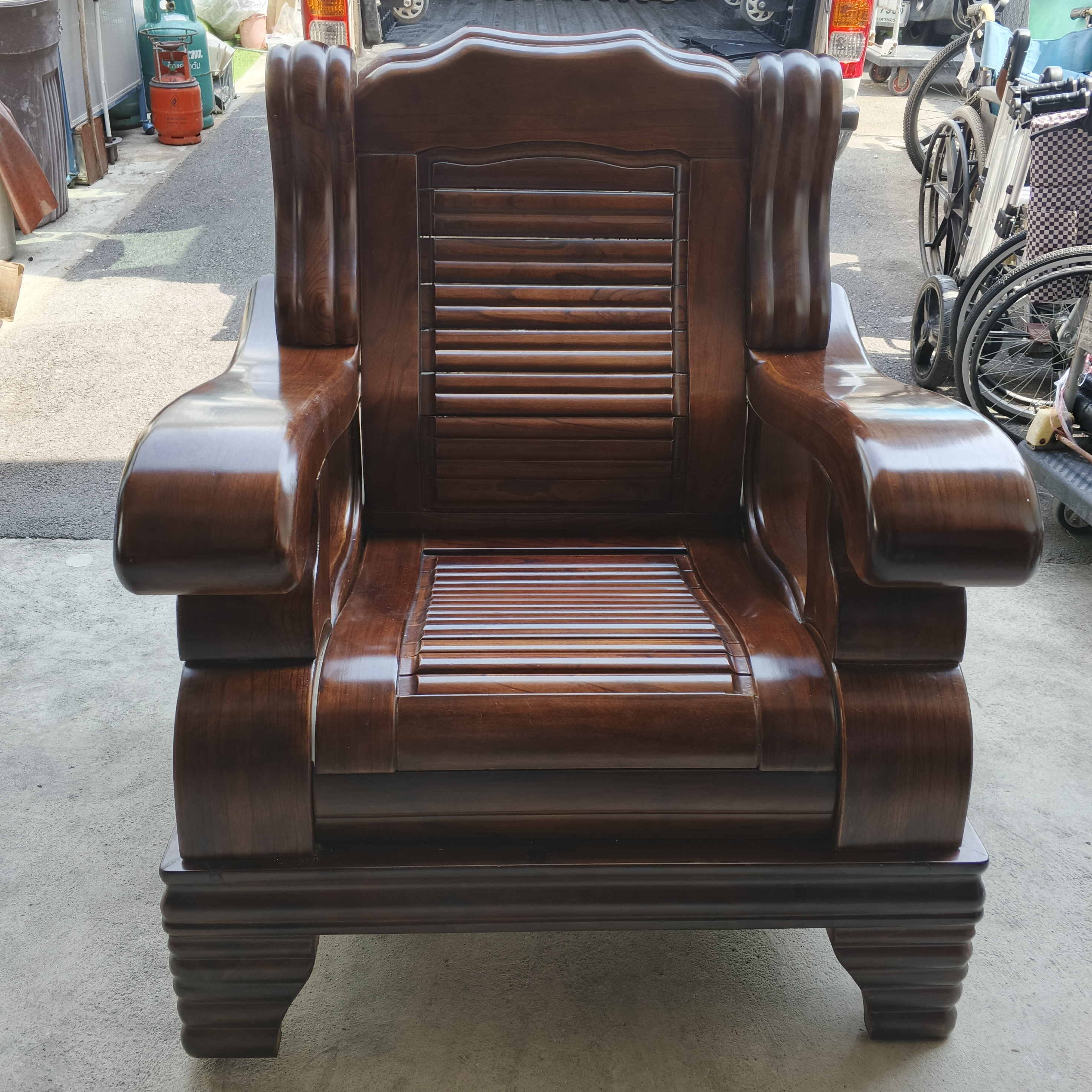 เก้าอี้โซฟาไม้เนื้อแข็ง