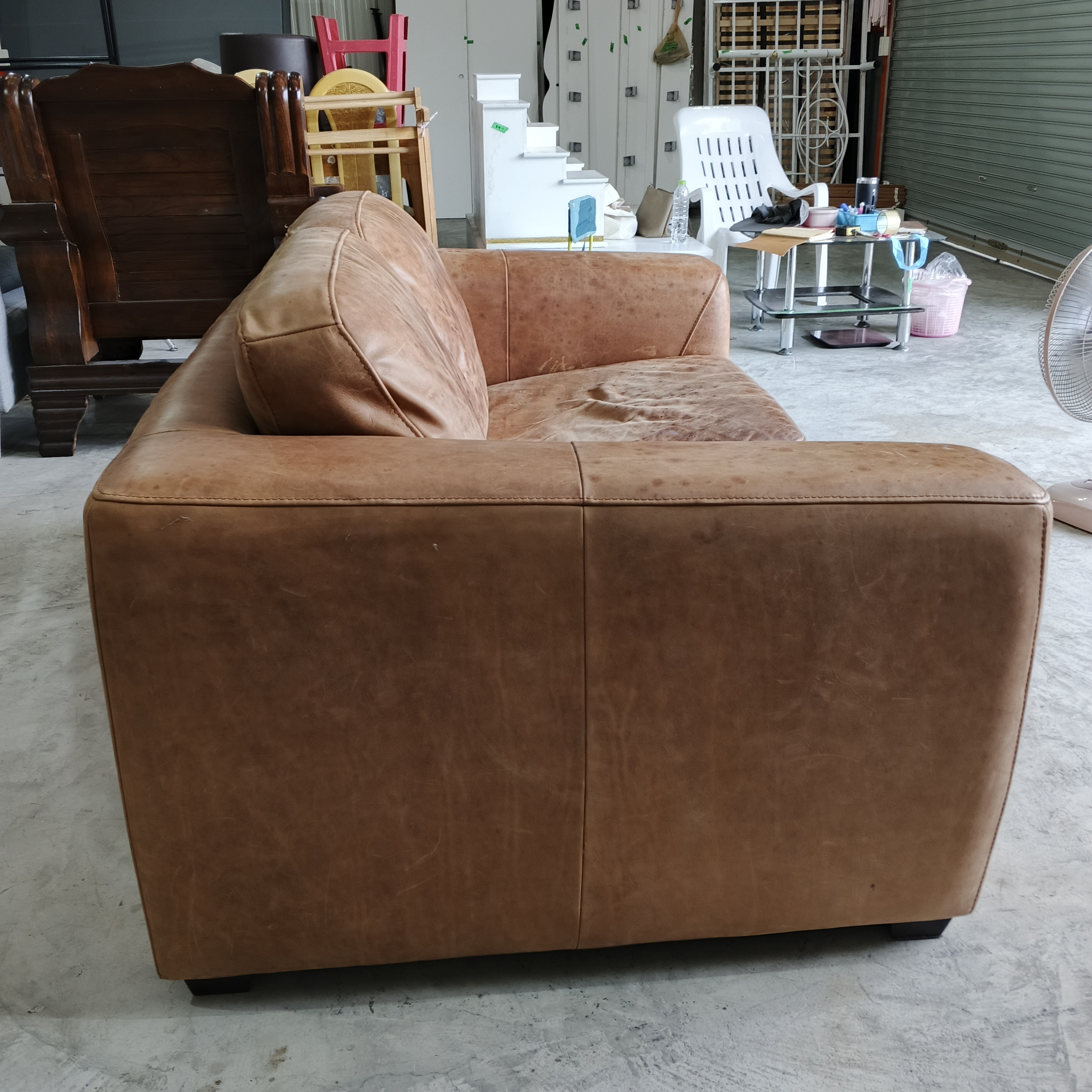 โซฟานั่งพิงหลัง