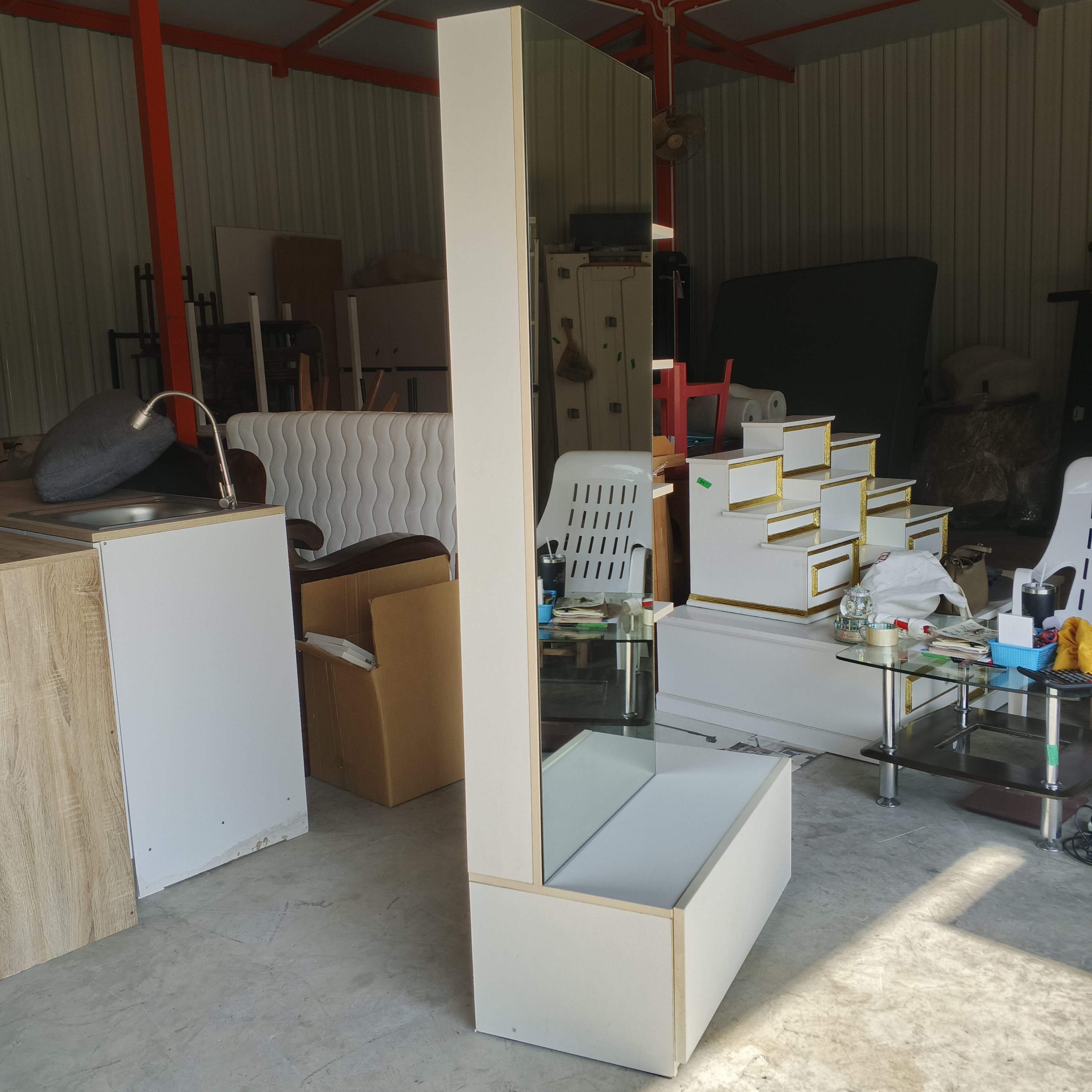 โต๊ะเครื่องแป้งแบบยืน