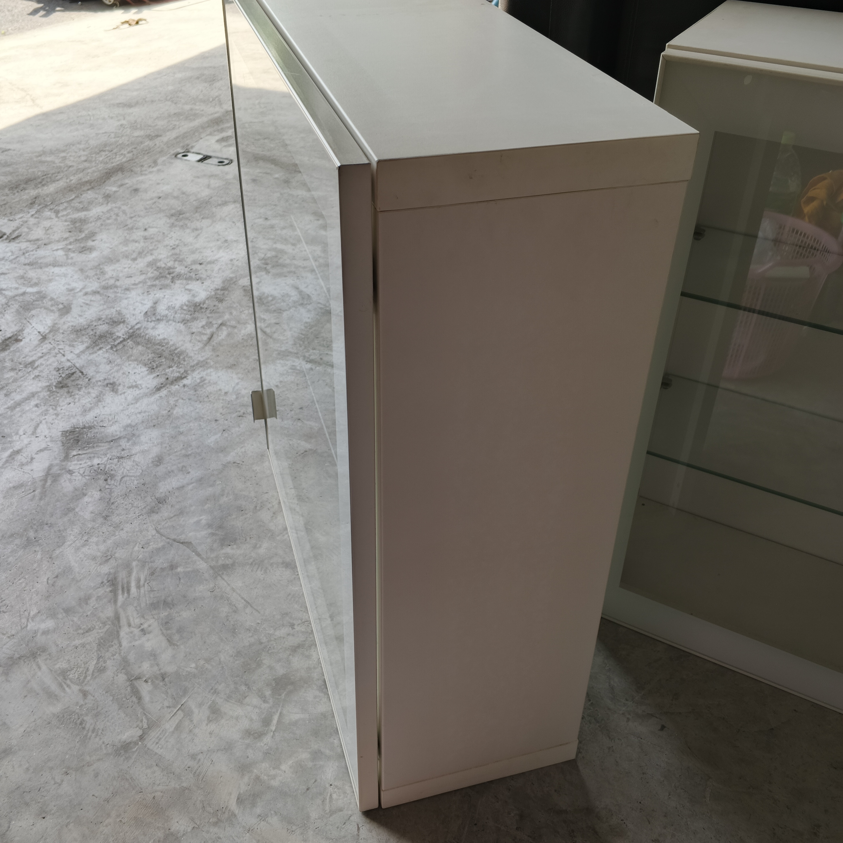 ตู้ติดผนัง